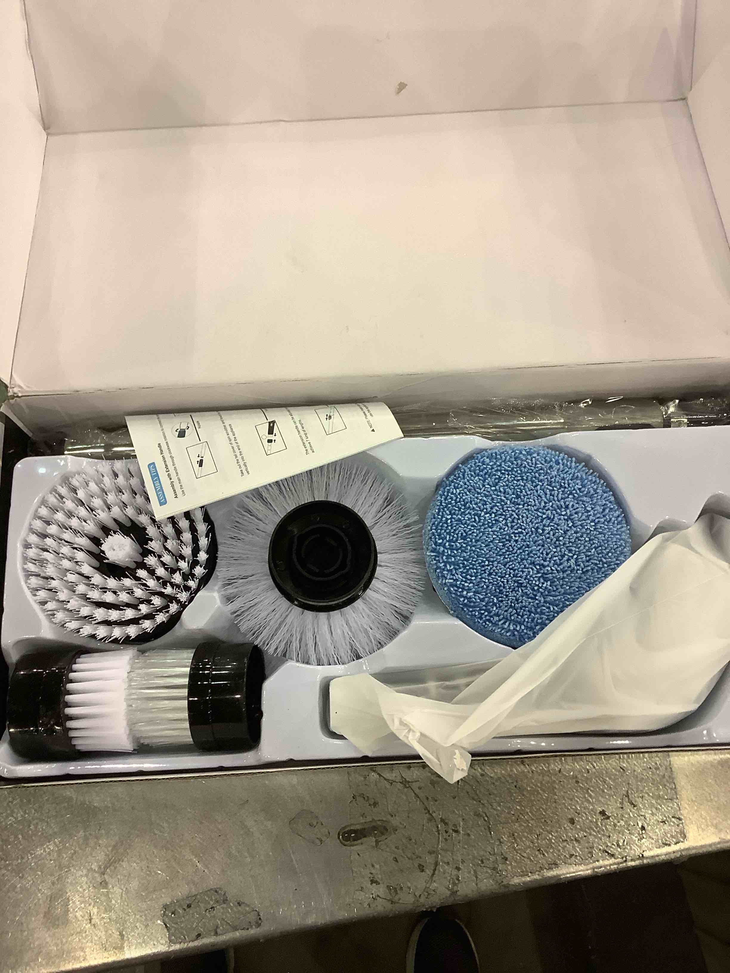 https://s3.amazonaws.com/lotting-images-prod/BargainHunt/EXS01016216_1708604243887.jpeg