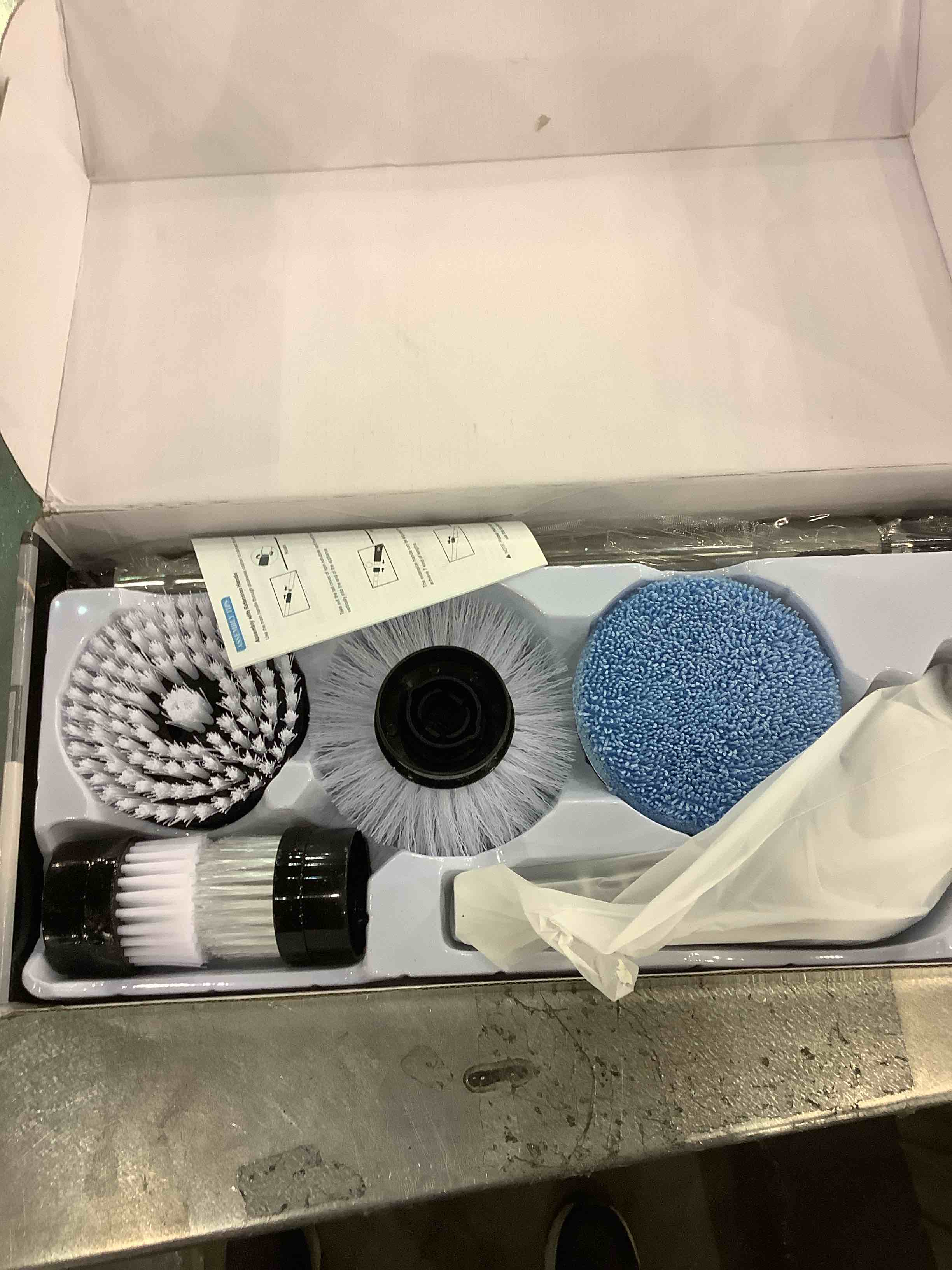 https://s3.amazonaws.com/lotting-images-prod/BargainHunt/EXS01016216_1708604245172.jpeg