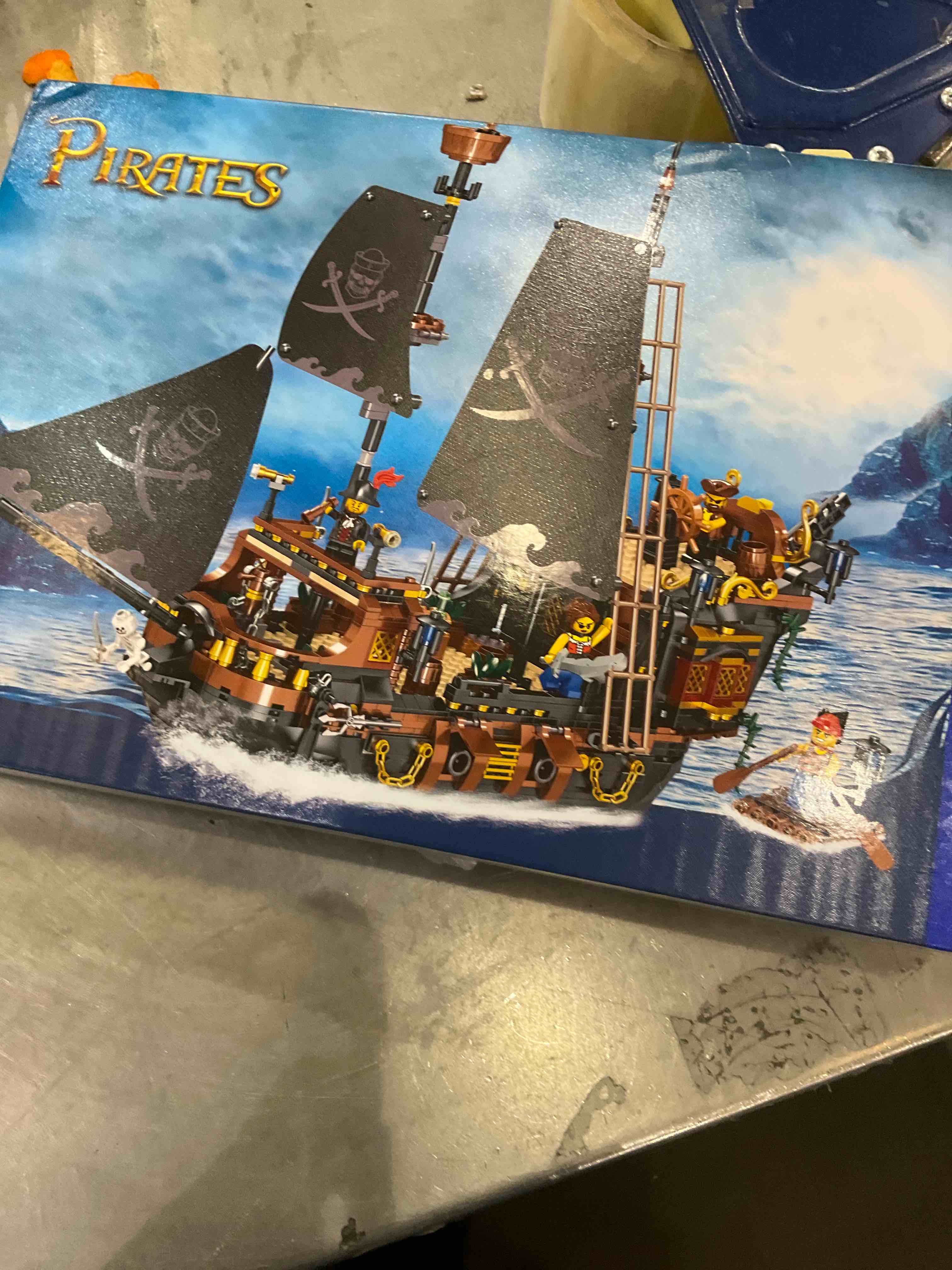 https://s3.amazonaws.com/lotting-images-prod/BargainHunt/EXS01016663_1707924868172.jpeg