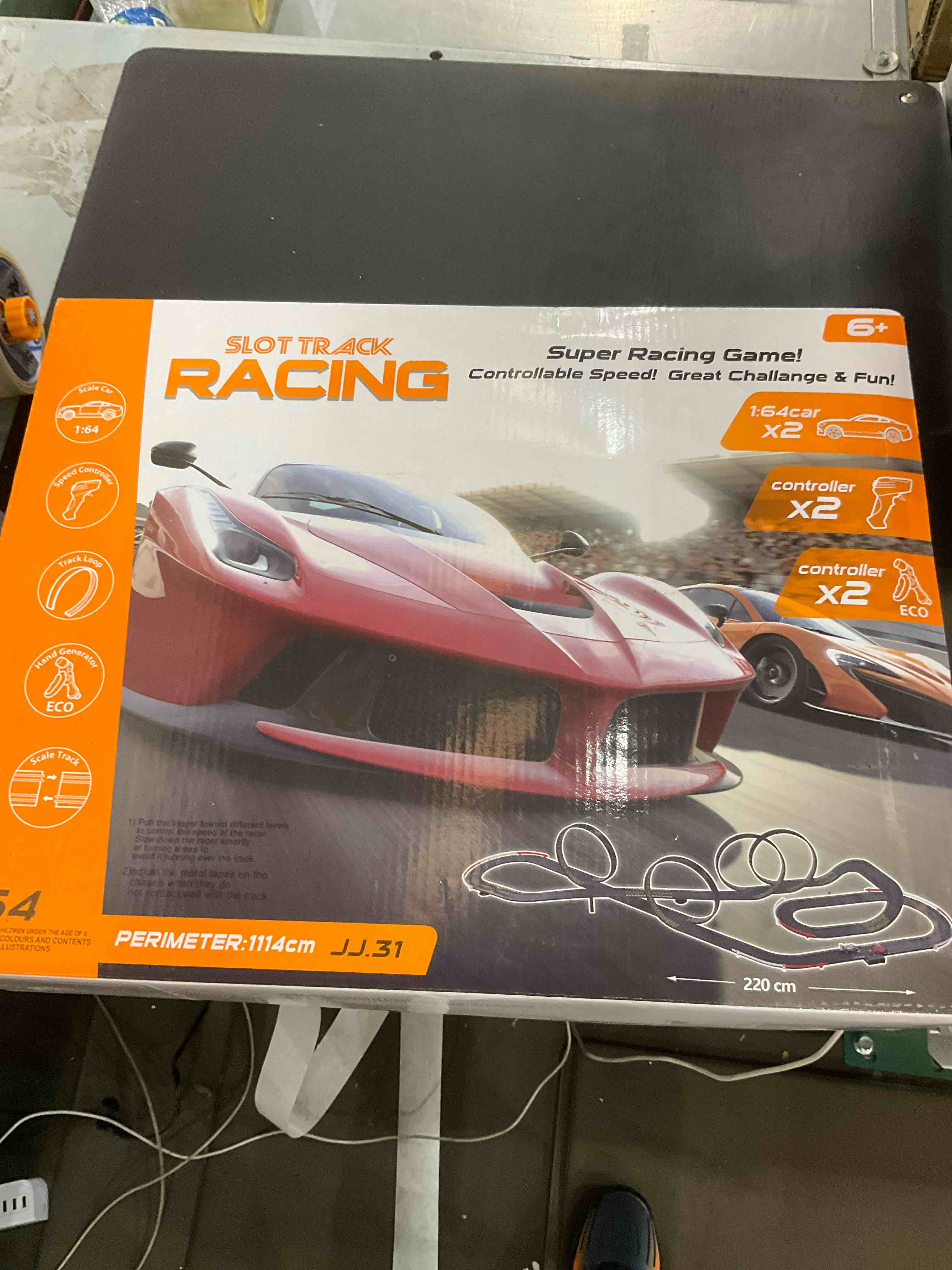 https://s3.amazonaws.com/lotting-images-prod/BargainHunt/EXS01016770_1707752538795.jpeg