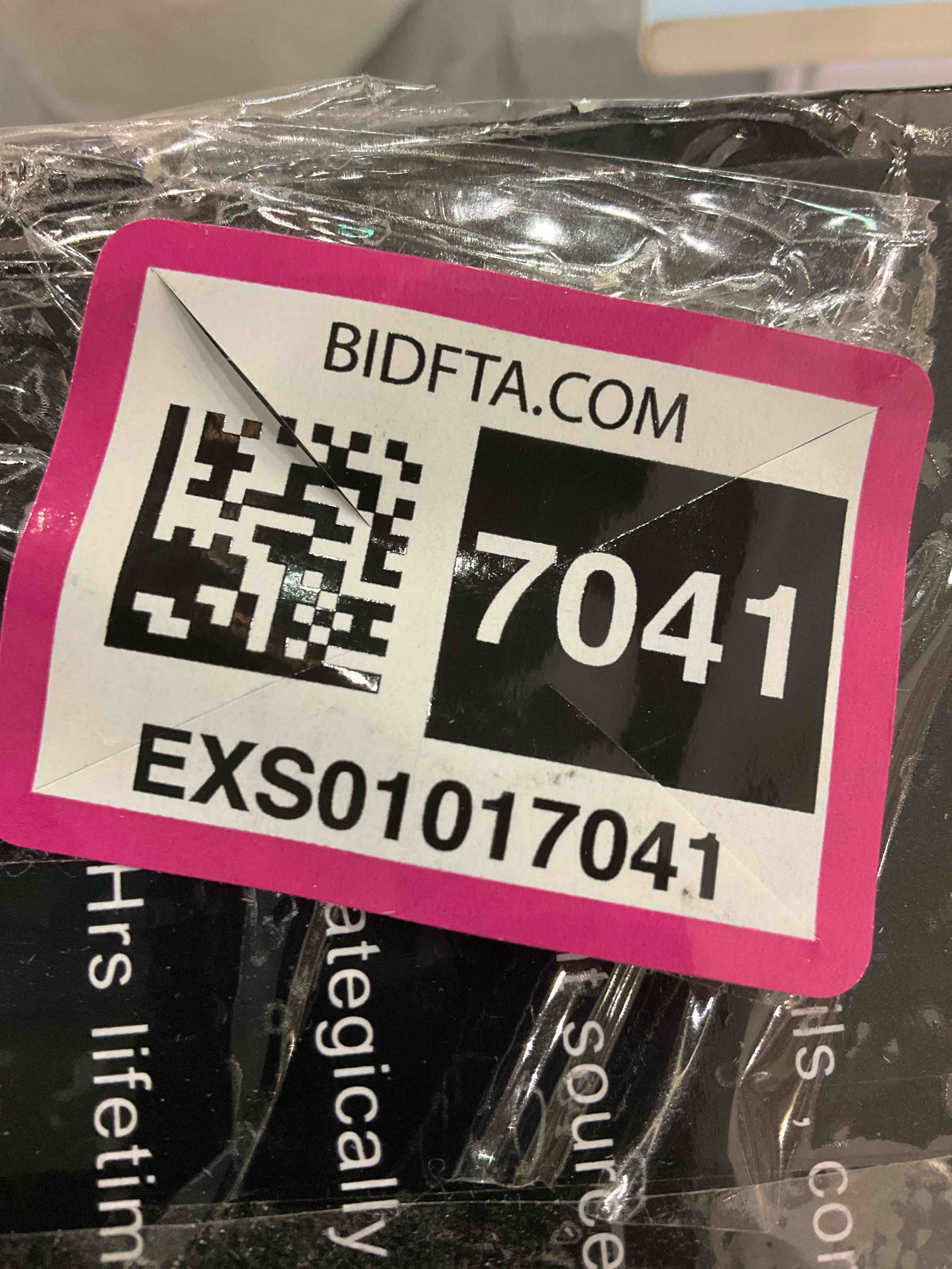 https://s3.amazonaws.com/lotting-images-prod/BargainHunt/EXS01017041_1707917990801.jpeg