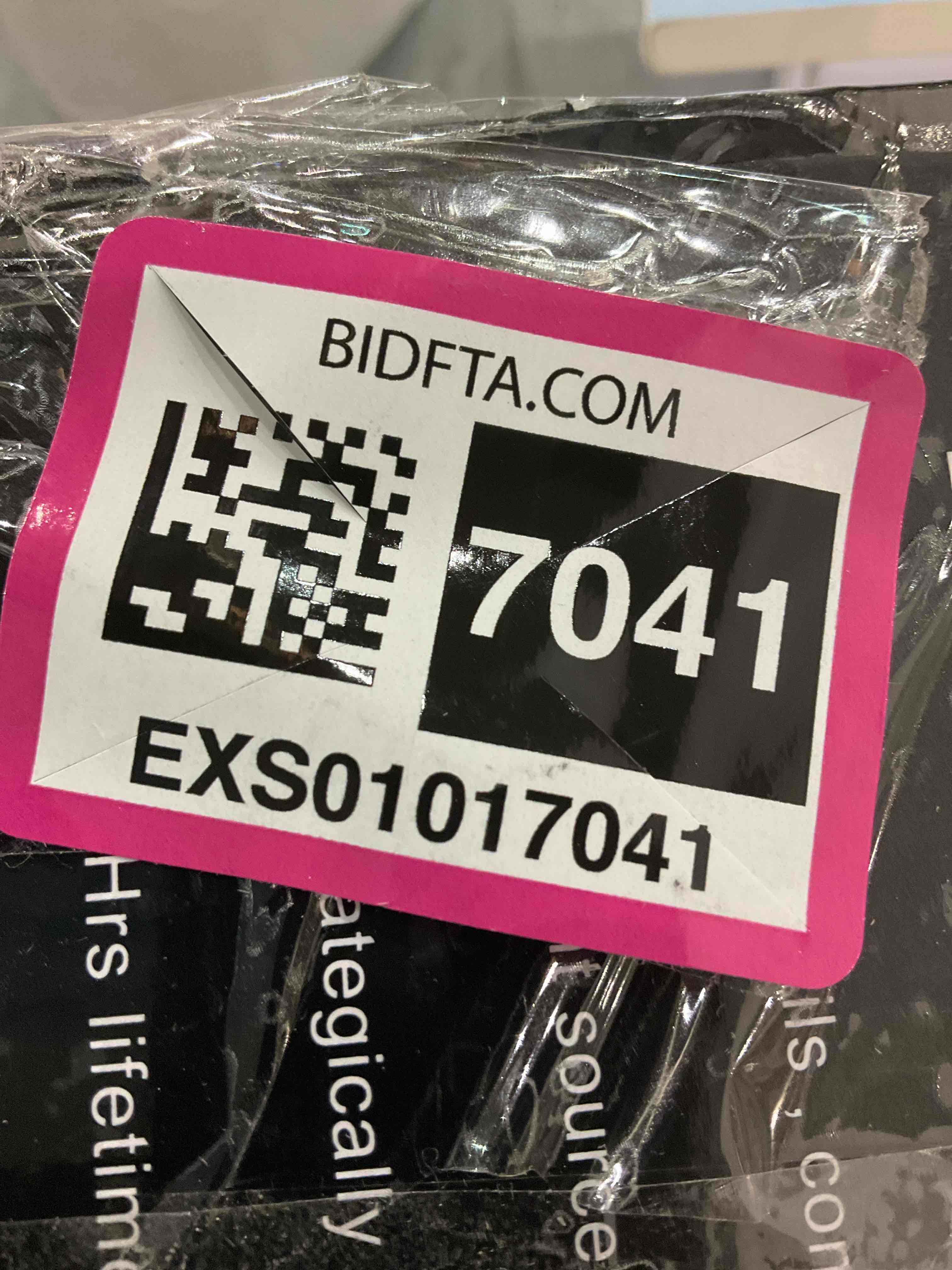 https://s3.amazonaws.com/lotting-images-prod/BargainHunt/EXS01017041_1707917991777.jpeg