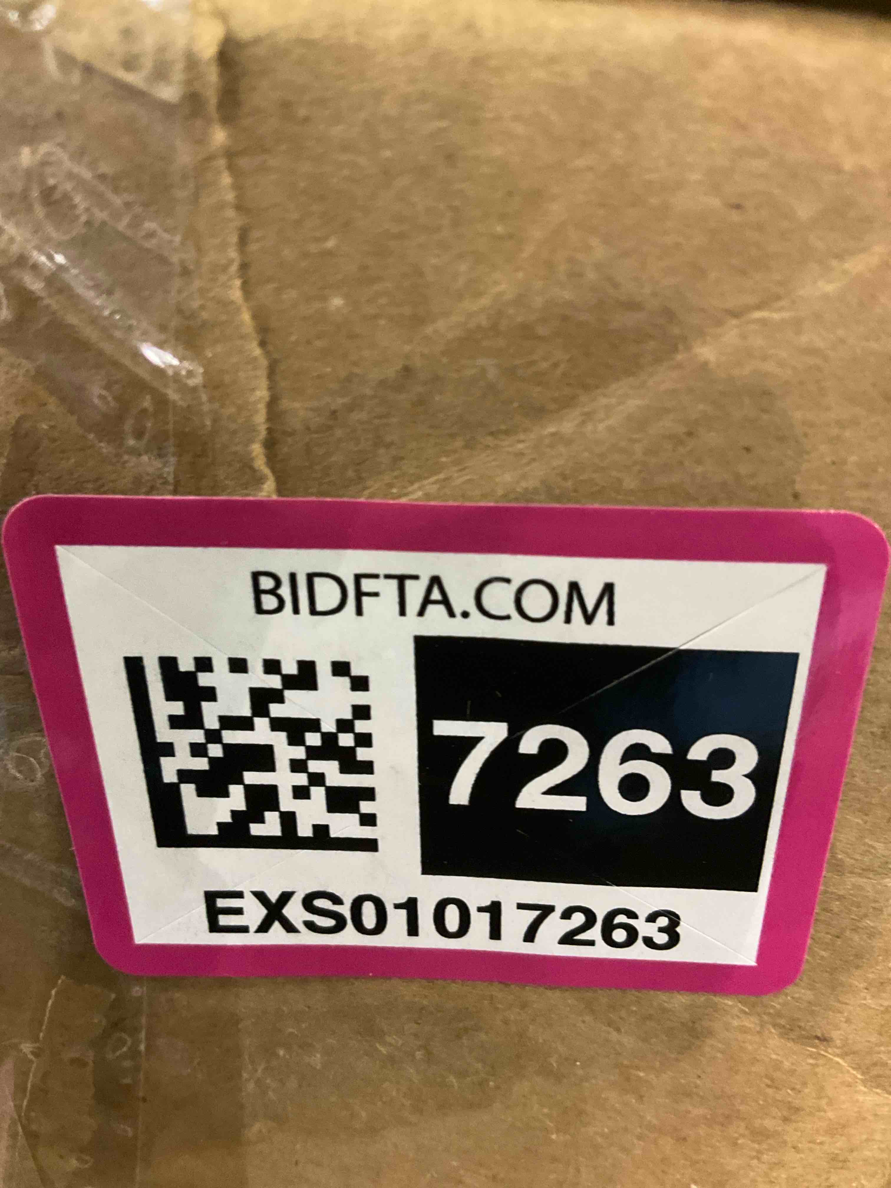https://s3.amazonaws.com/lotting-images-prod/BargainHunt/EXS01017263_1708608222213.jpeg