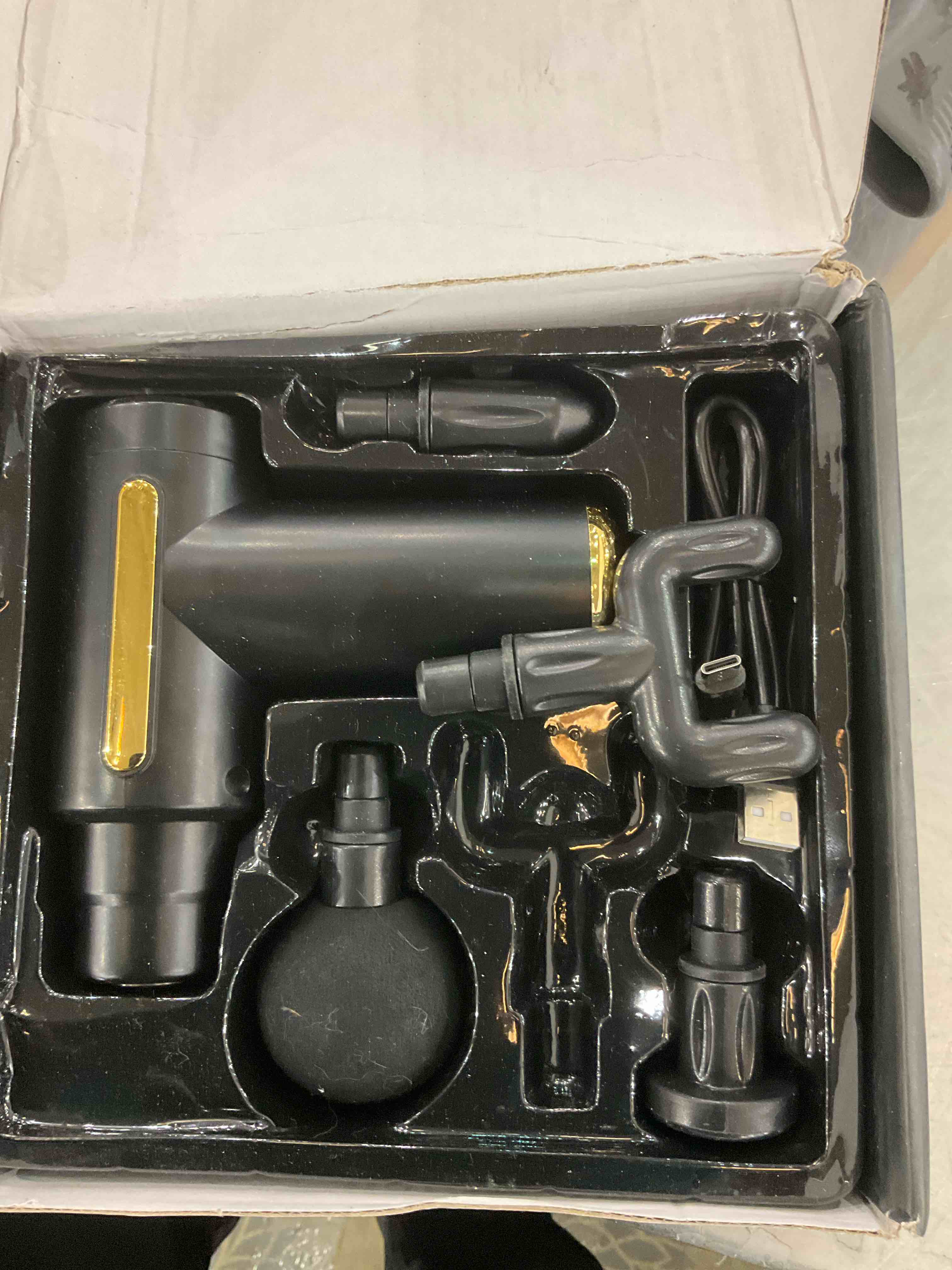 https://s3.amazonaws.com/lotting-images-prod/BargainHunt/EXS01017810_1707925317089.jpeg