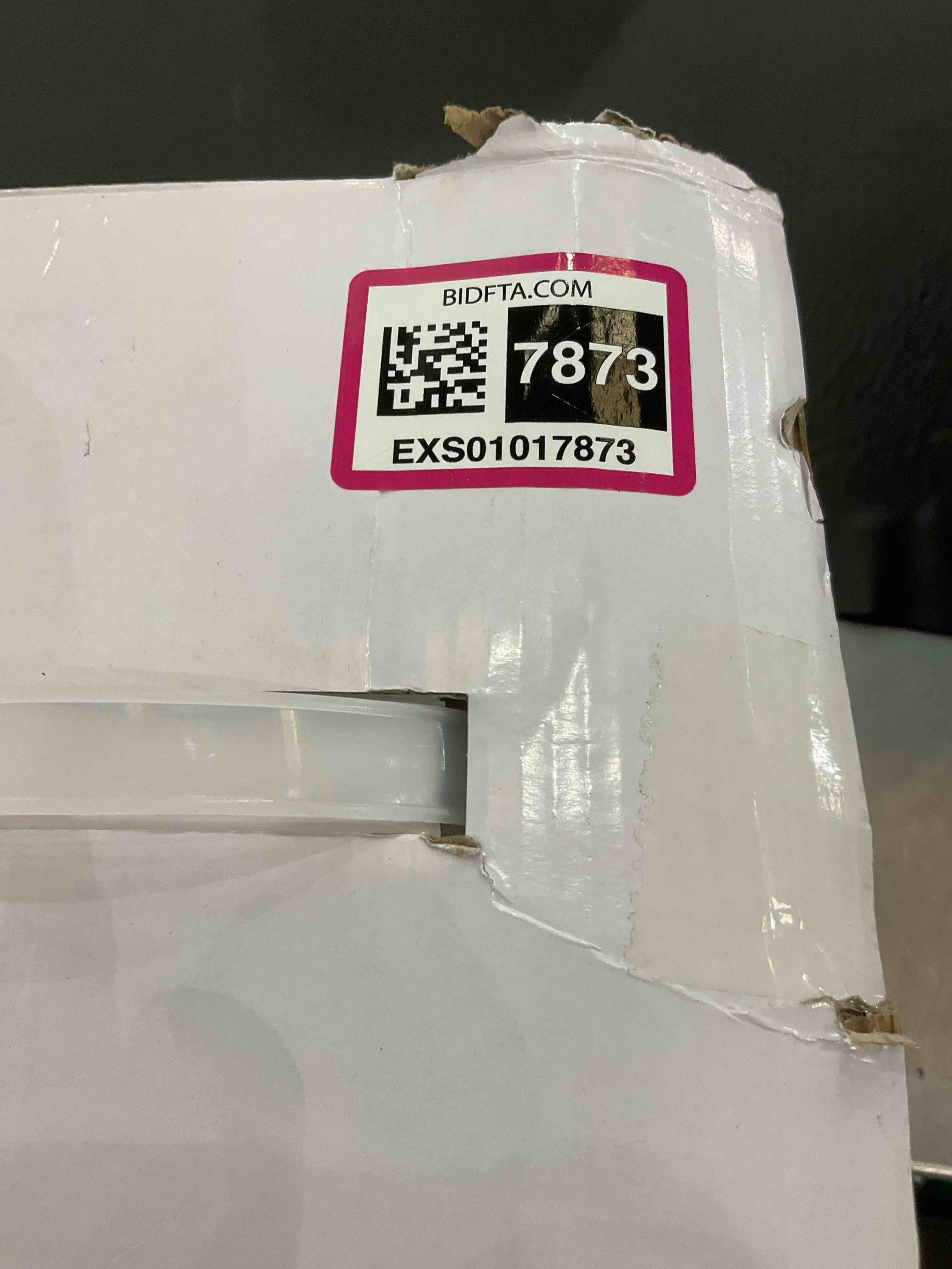 https://s3.amazonaws.com/lotting-images-prod/BargainHunt/EXS01017873_1708028107989.jpeg