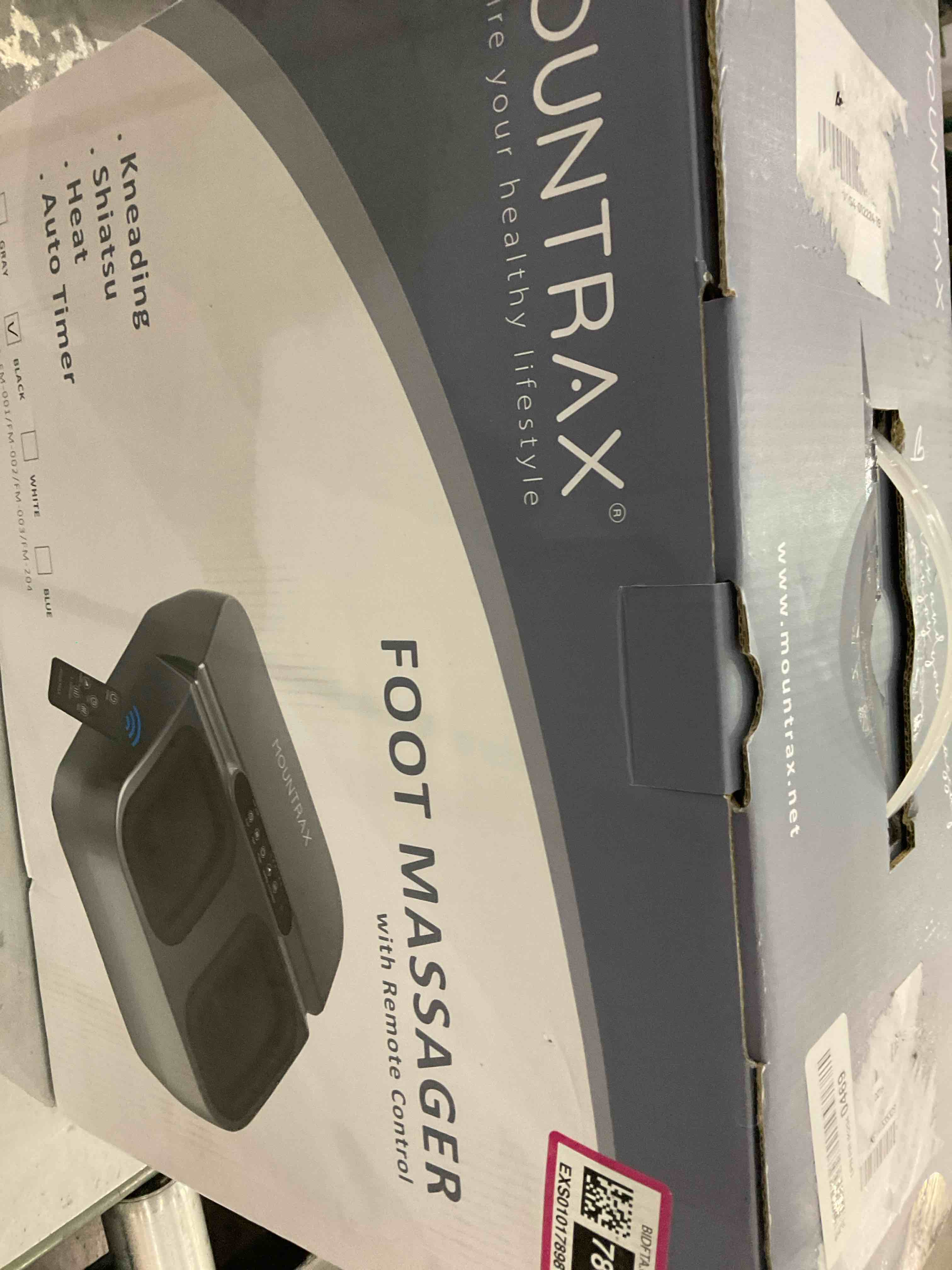 https://s3.amazonaws.com/lotting-images-prod/BargainHunt/EXS01017898_1708085790420.jpeg