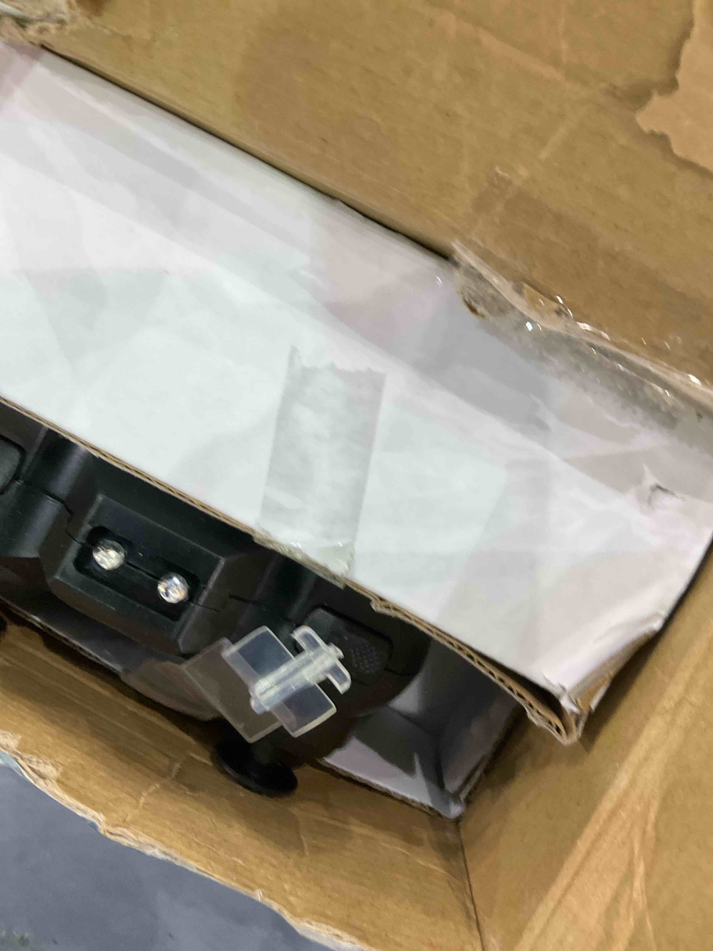 https://s3.amazonaws.com/lotting-images-prod/BargainHunt/EXS01018114_1707741864184.jpeg