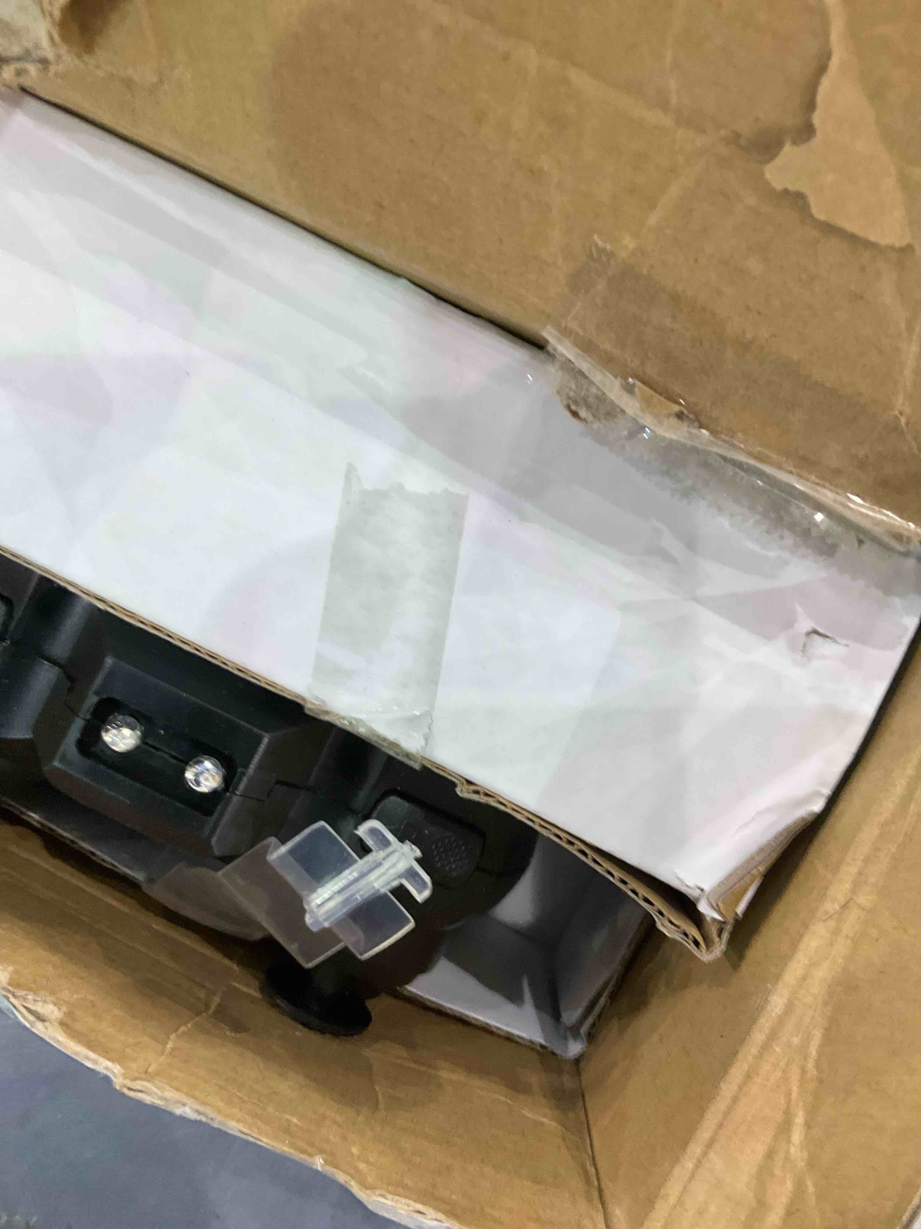 https://s3.amazonaws.com/lotting-images-prod/BargainHunt/EXS01018114_1707741865019.jpeg