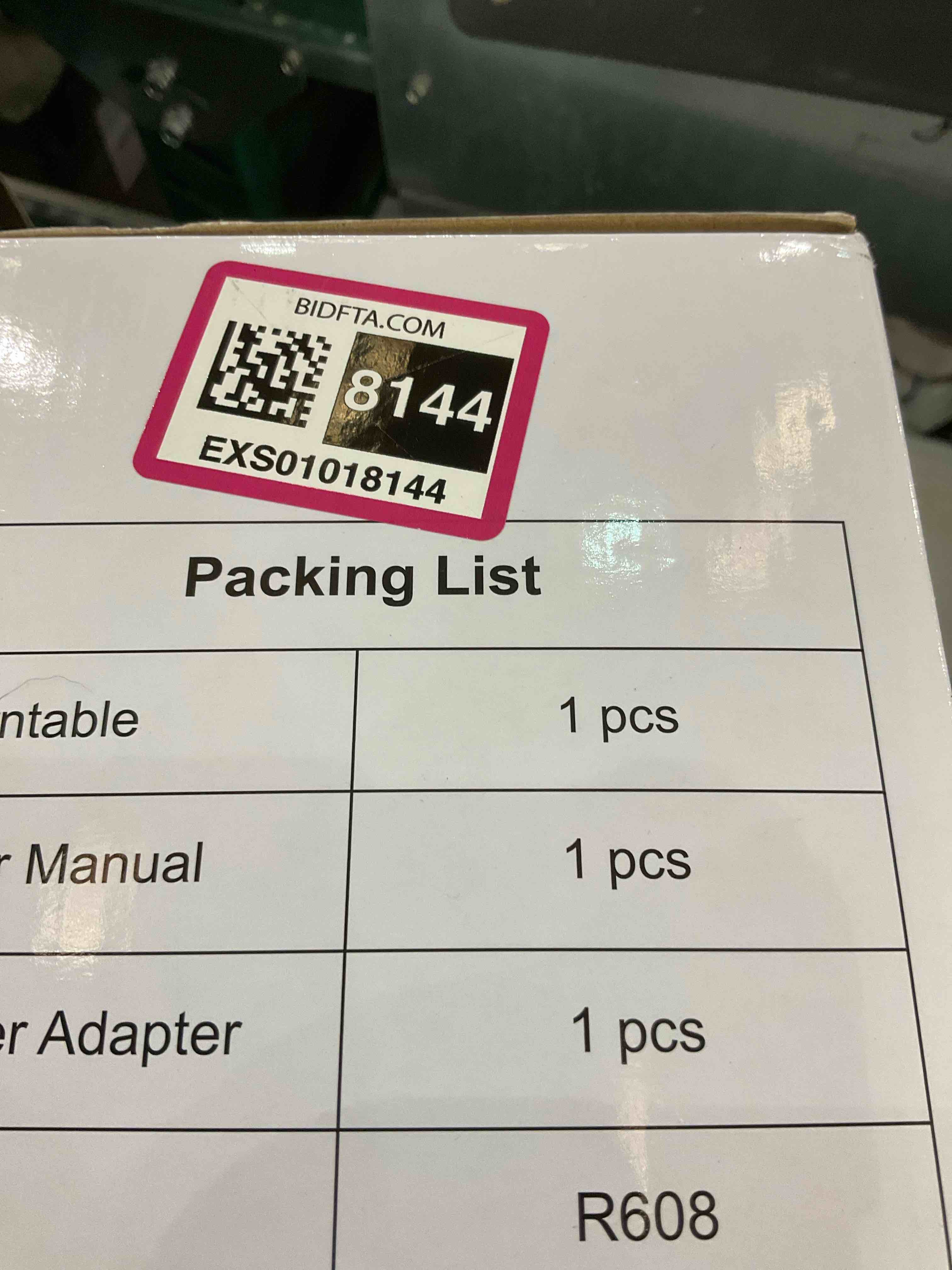 RECORD PLAYER TURNTABLE