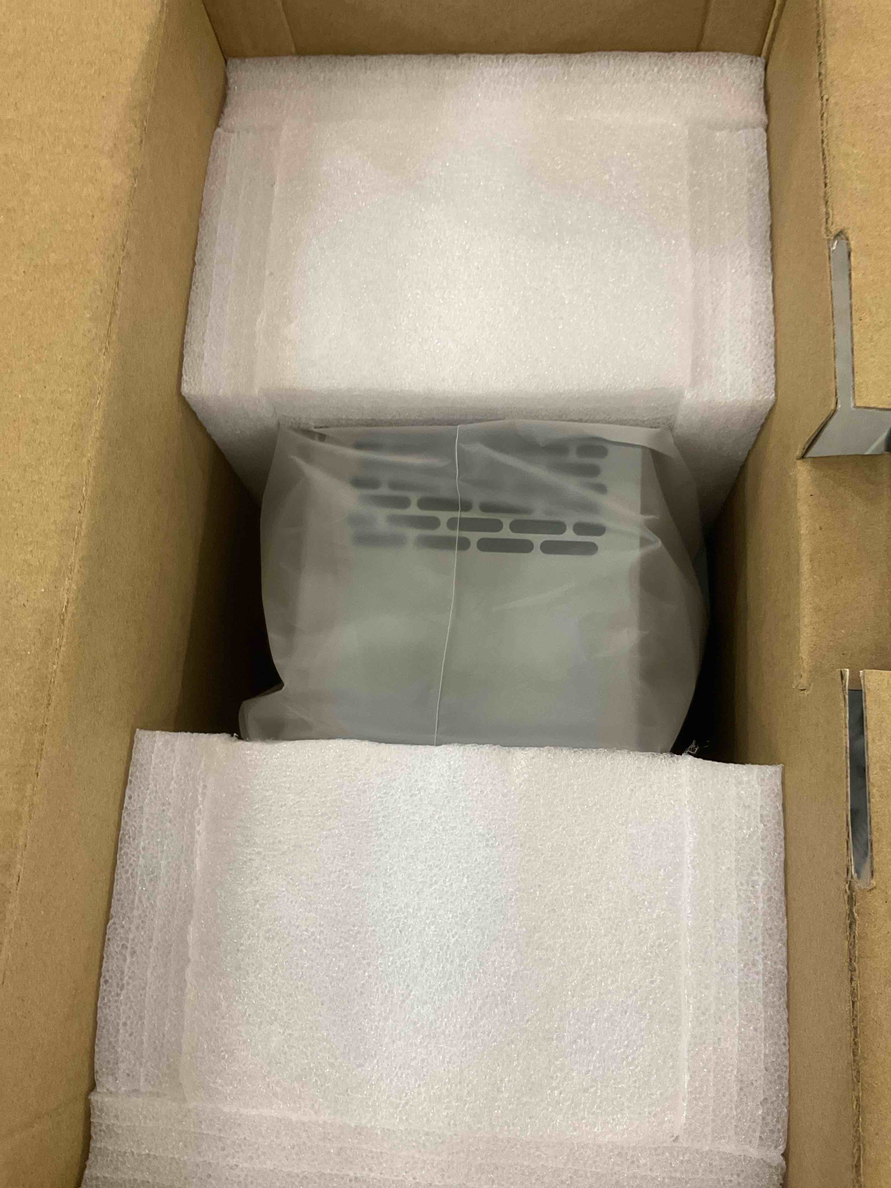 https://s3.amazonaws.com/lotting-images-prod/BargainHunt/EXS01018183_1707925663592.jpeg