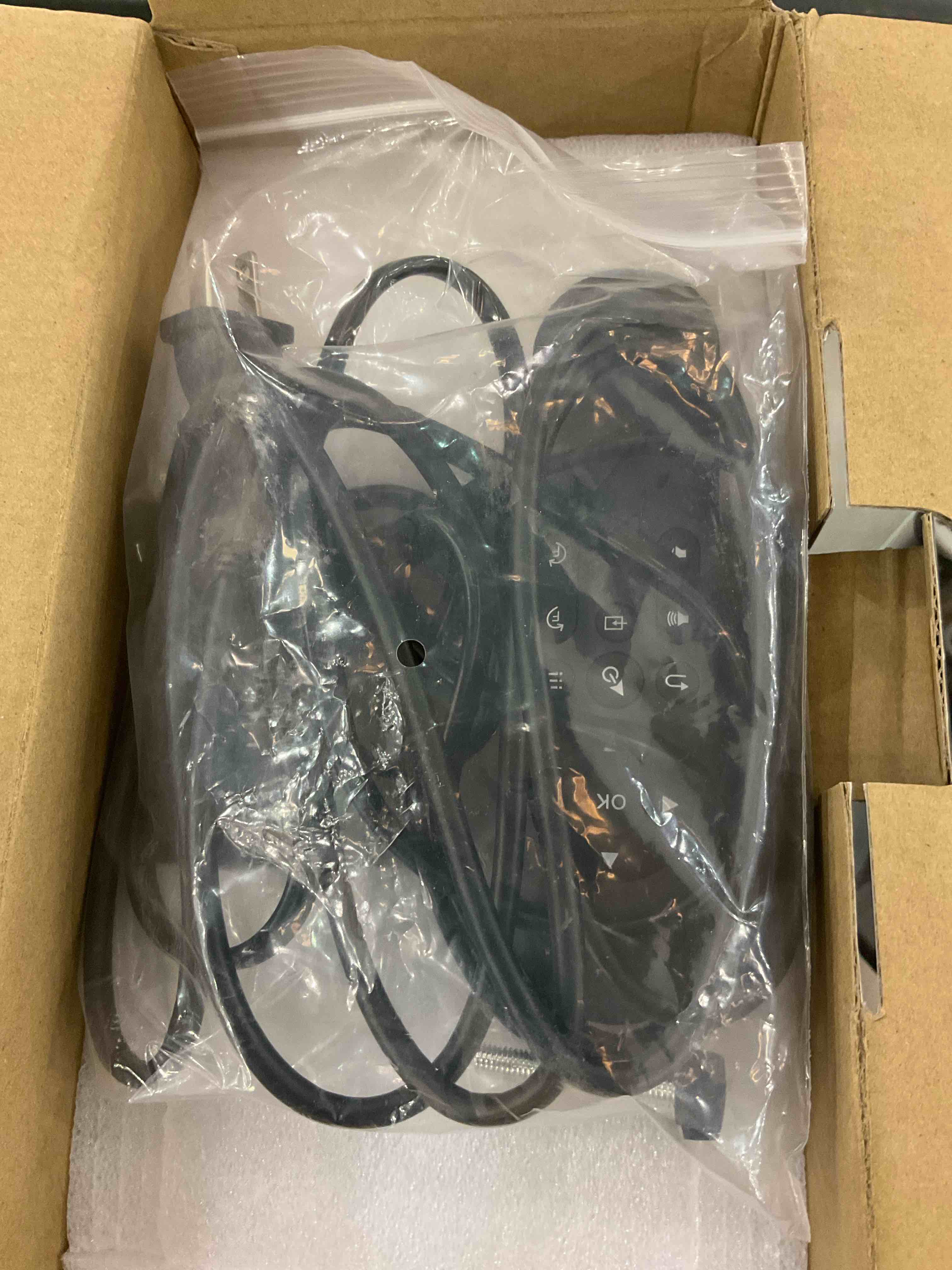 https://s3.amazonaws.com/lotting-images-prod/BargainHunt/EXS01018183_1707925668217.jpeg
