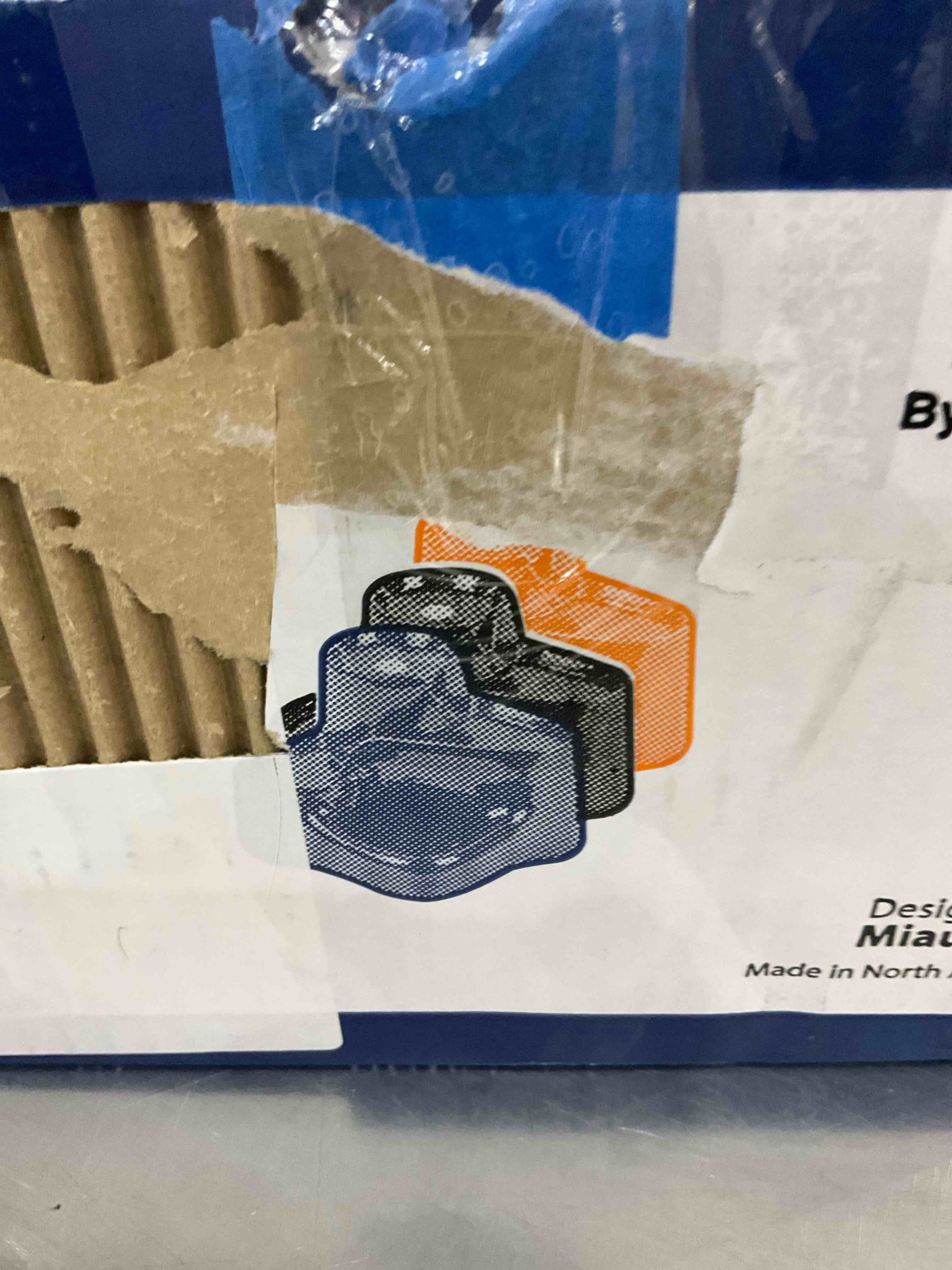 https://s3.amazonaws.com/lotting-images-prod/BargainHunt/EXS01018224_1708088944092.jpeg