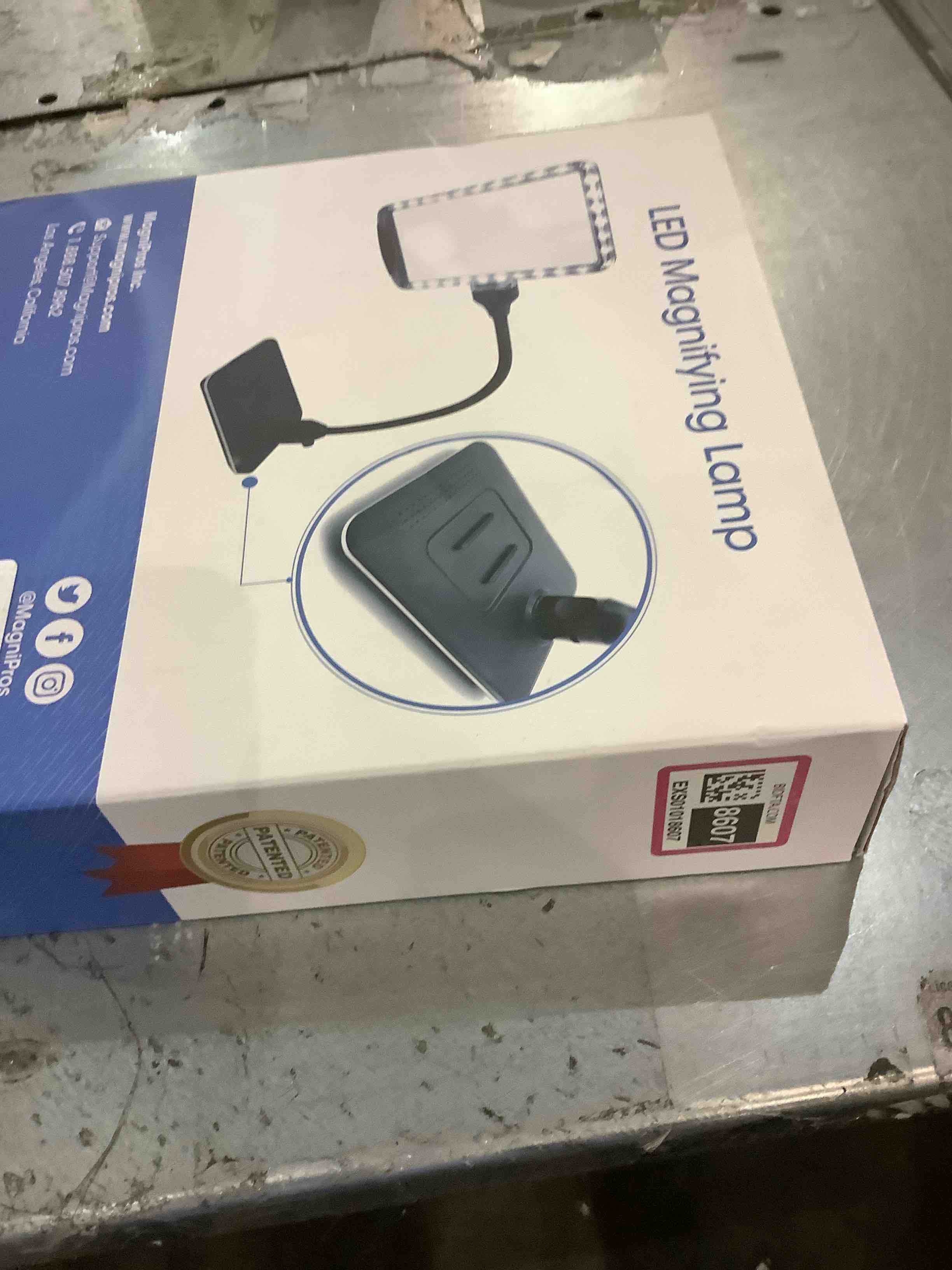 https://s3.amazonaws.com/lotting-images-prod/BargainHunt/EXS01018607_1707222425273.jpeg