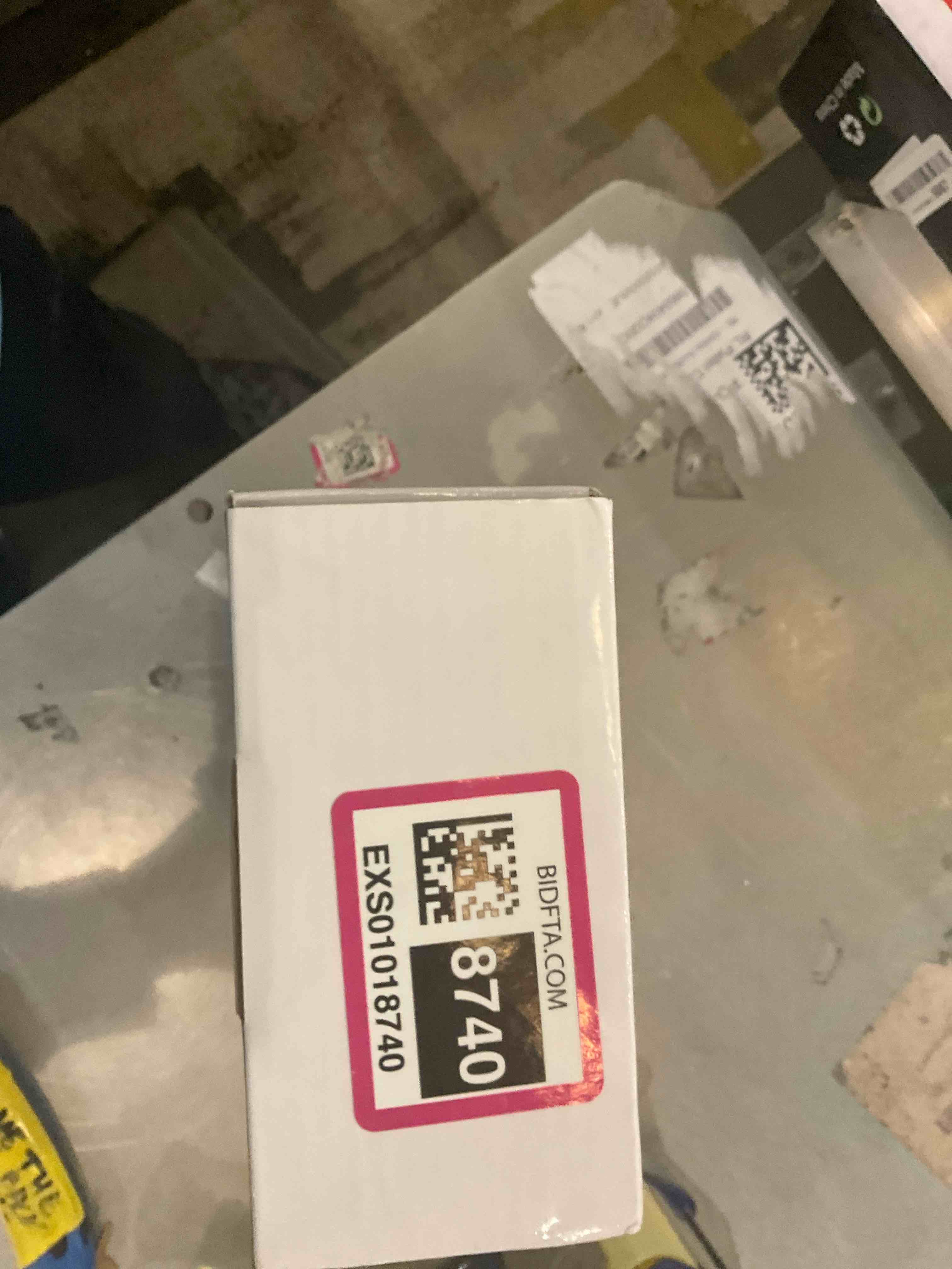 https://s3.amazonaws.com/lotting-images-prod/BargainHunt/EXS01018740_1707323900618.jpeg