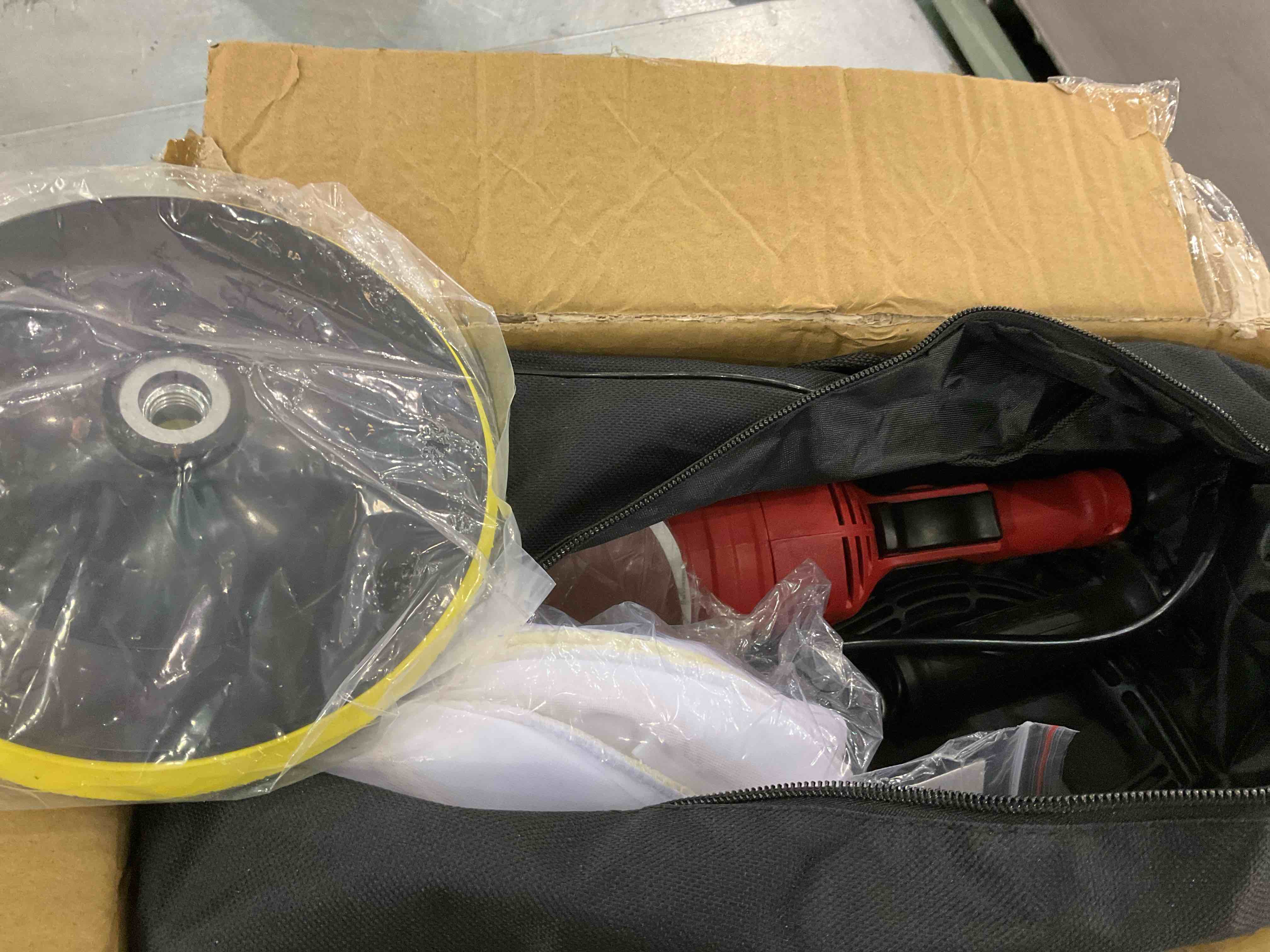 https://s3.amazonaws.com/lotting-images-prod/BargainHunt/EXS01018885_1707403662748.jpeg