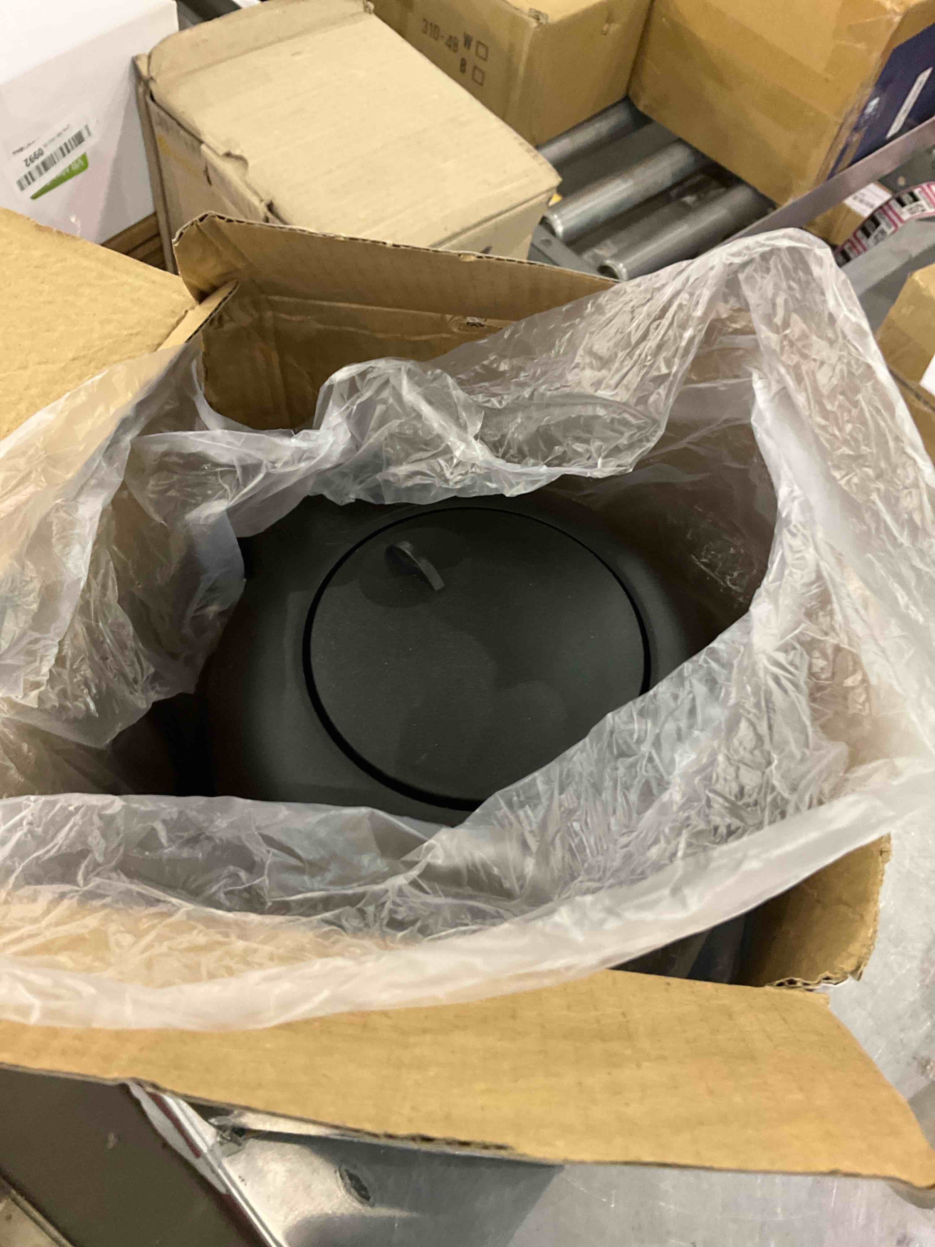 https://s3.amazonaws.com/lotting-images-prod/BargainHunt/EXS01019307_1707485880769.jpeg