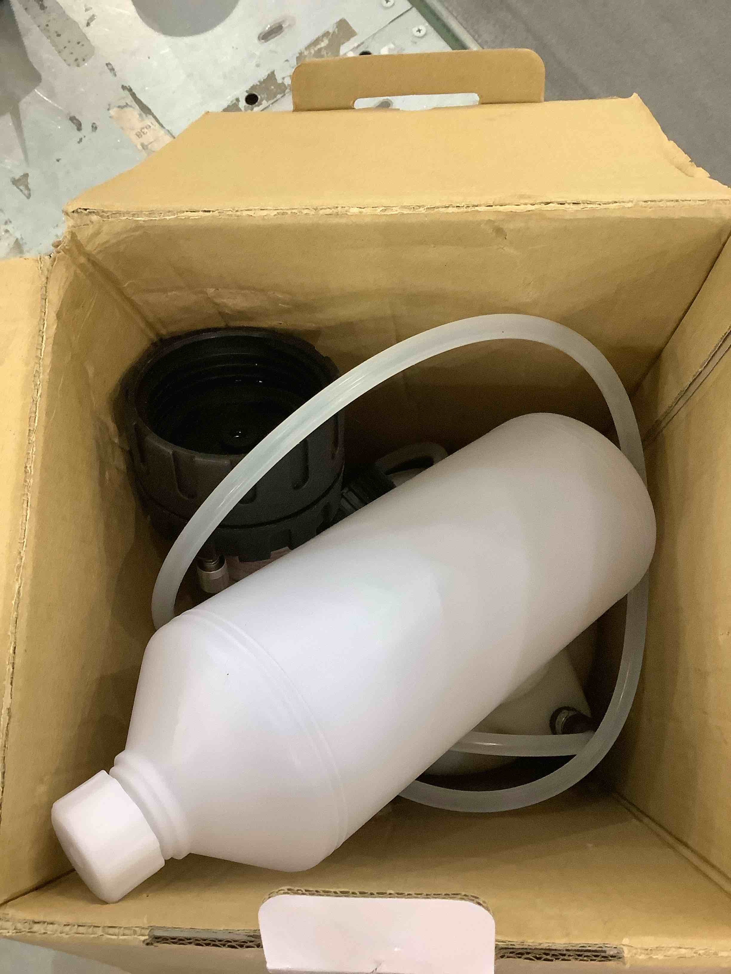 https://s3.amazonaws.com/lotting-images-prod/BargainHunt/EXS01019558_1707229831258.jpeg