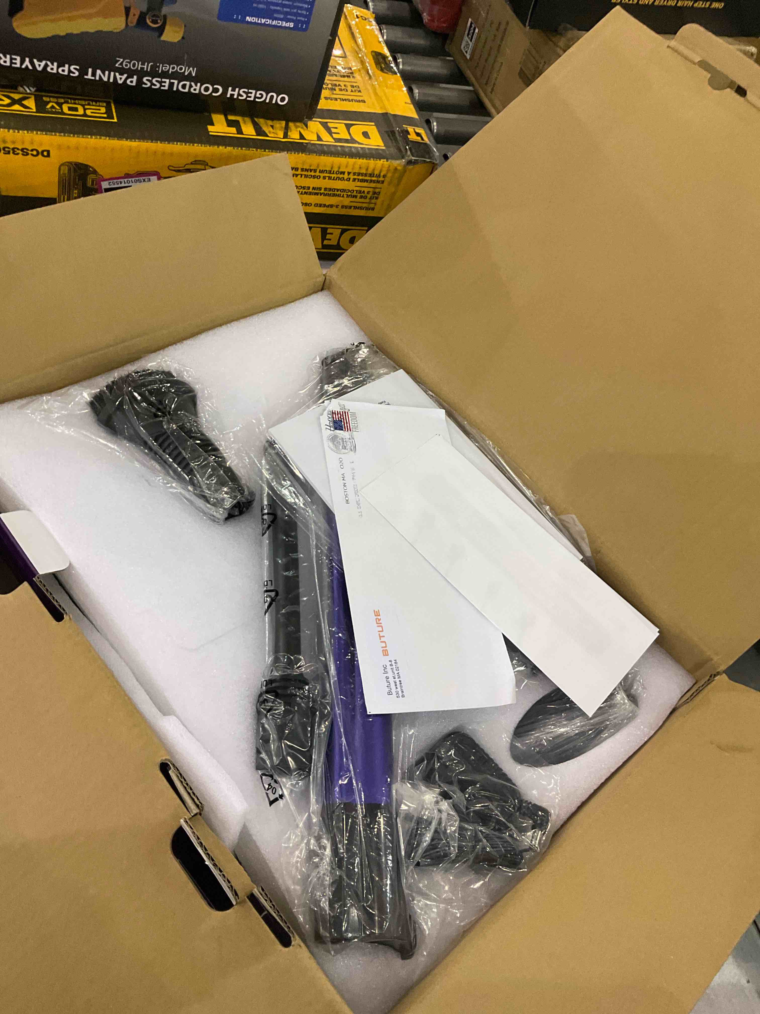 https://s3.amazonaws.com/lotting-images-prod/BargainHunt/EXS01019720_1707308648793.jpeg