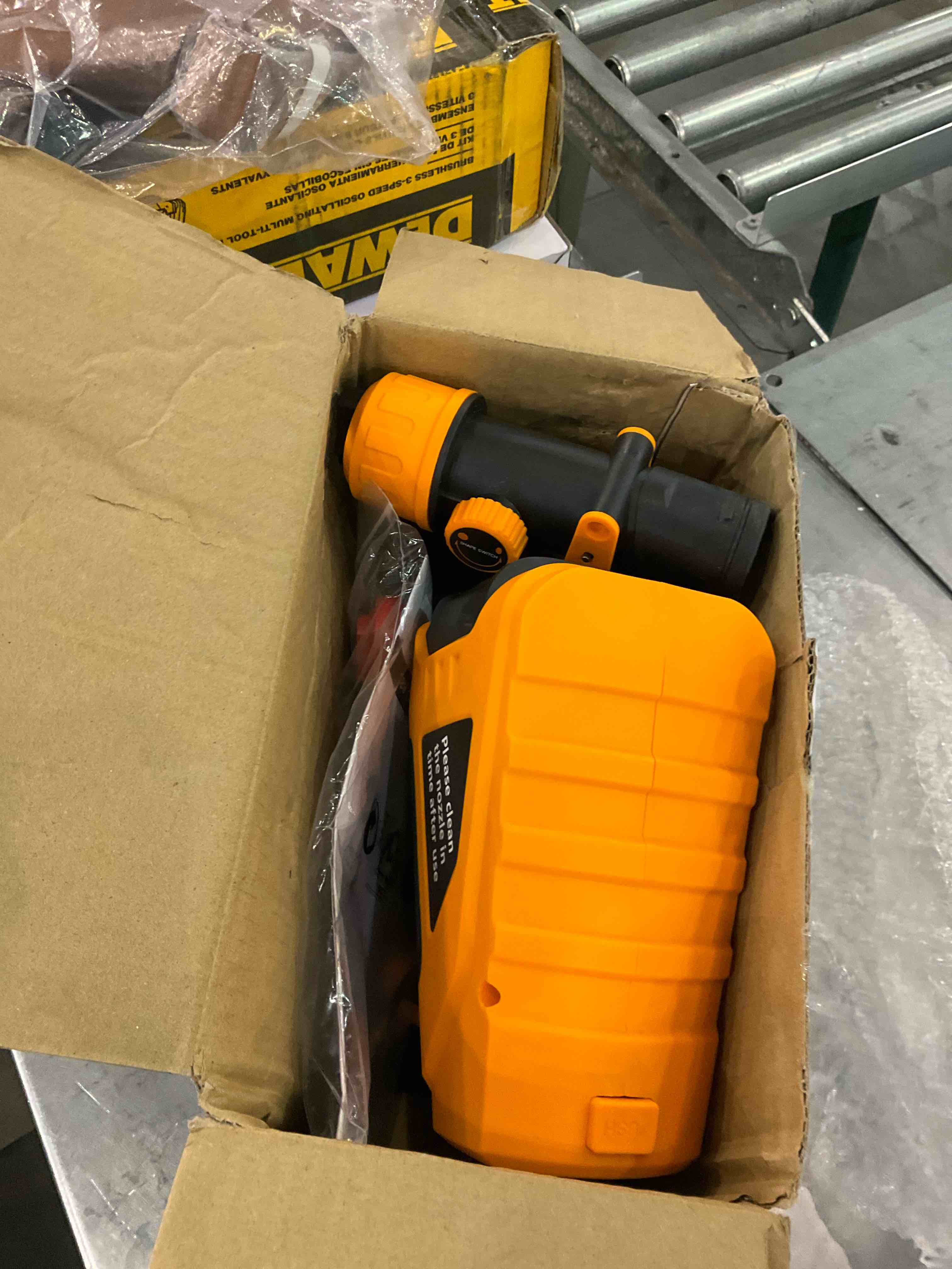 https://s3.amazonaws.com/lotting-images-prod/BargainHunt/EXS01019722_1707308847886.jpeg