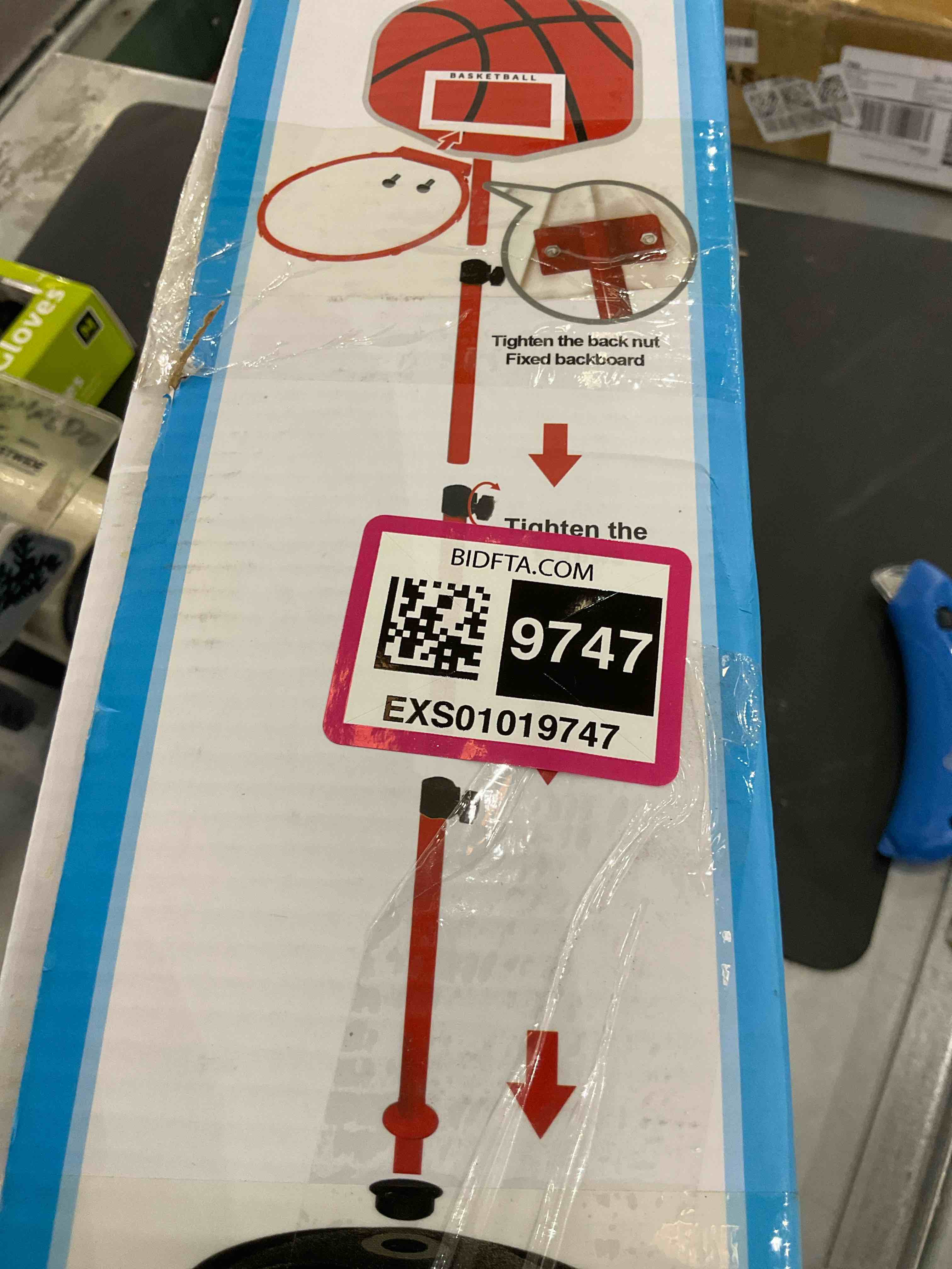 https://s3.amazonaws.com/lotting-images-prod/BargainHunt/EXS01019747_1707321925843.jpeg