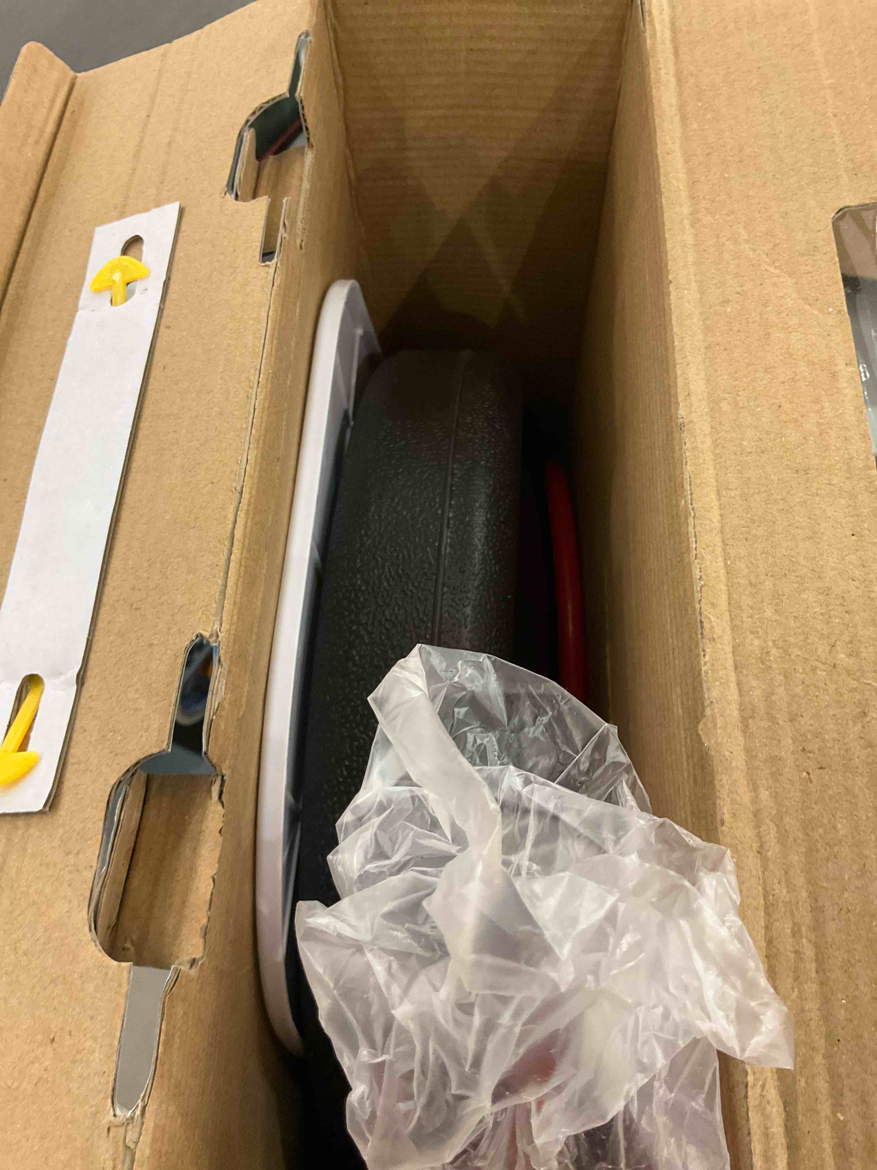 https://s3.amazonaws.com/lotting-images-prod/BargainHunt/EXS01019747_1707321955894.jpeg