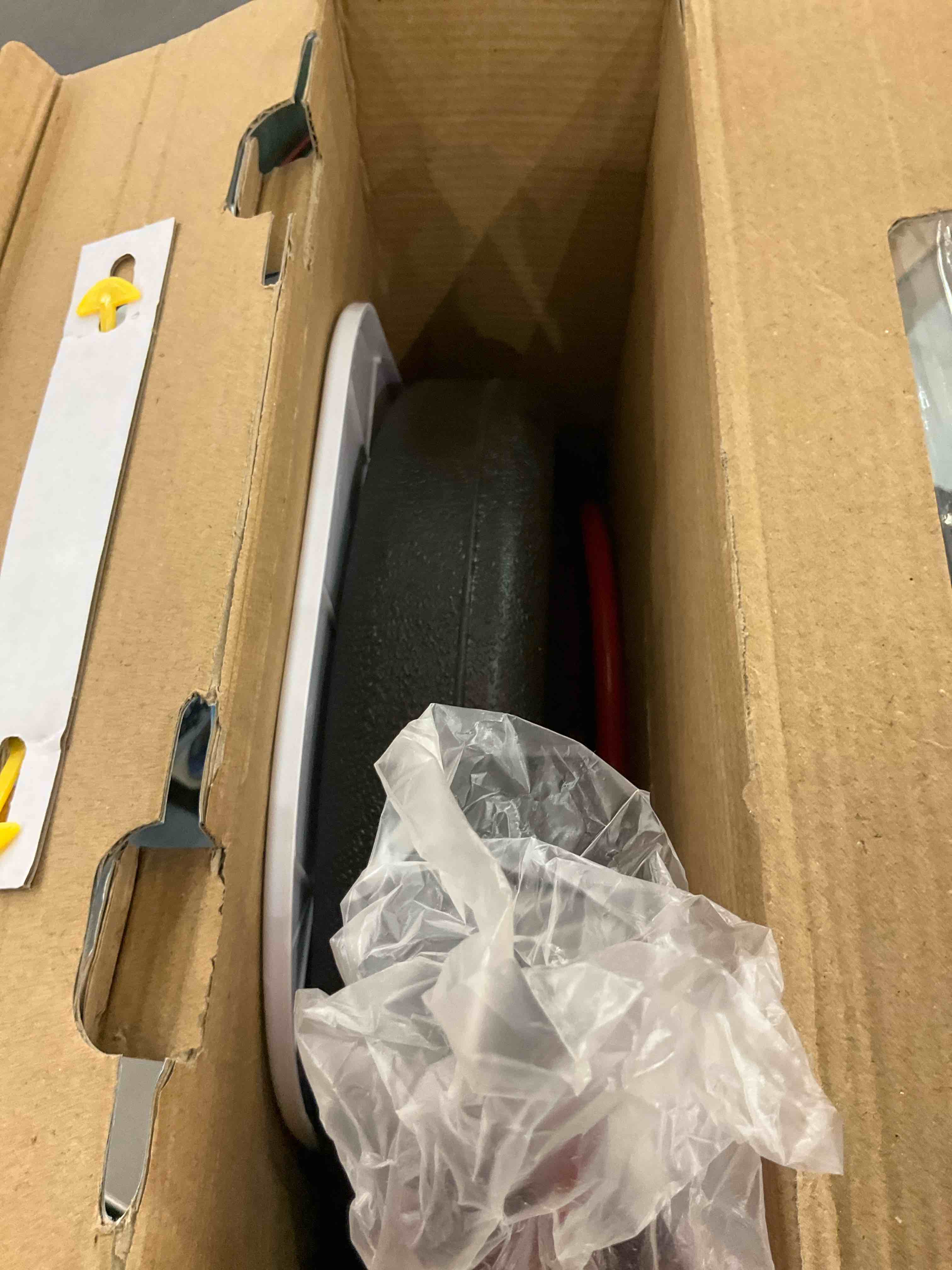 https://s3.amazonaws.com/lotting-images-prod/BargainHunt/EXS01019747_1707321956902.jpeg
