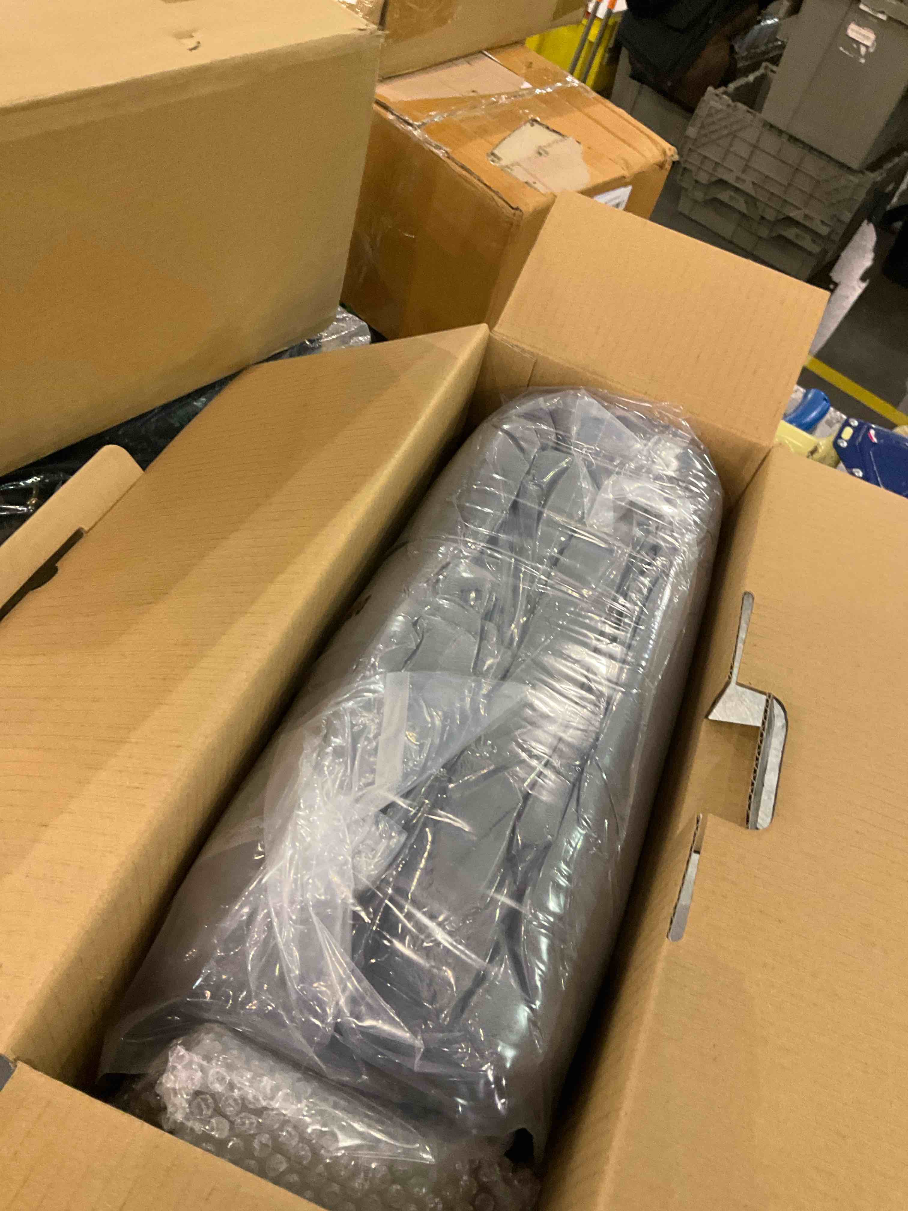 https://s3.amazonaws.com/lotting-images-prod/BargainHunt/EXS01020027_1708087000393.jpeg