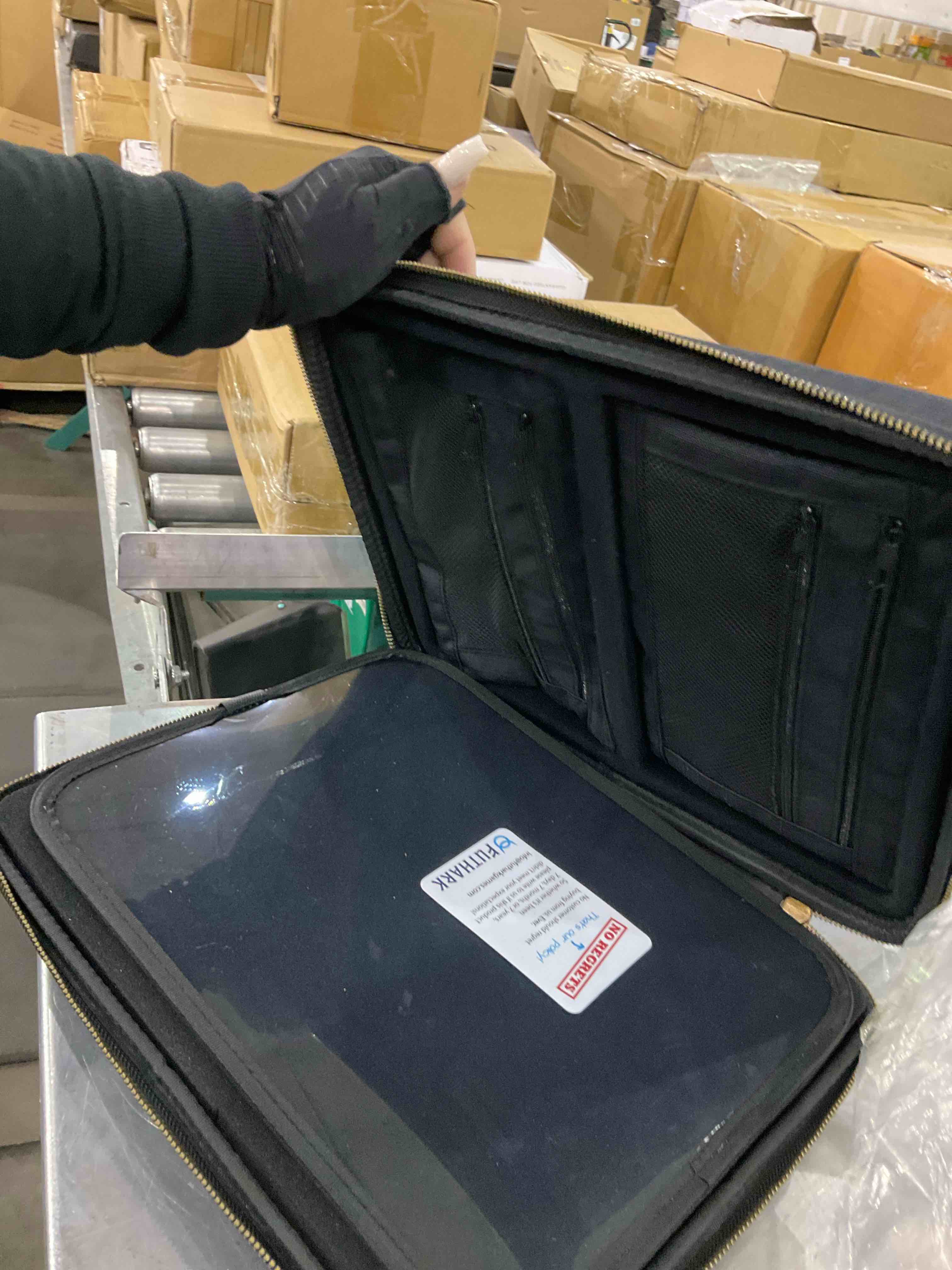 https://s3.amazonaws.com/lotting-images-prod/BargainHunt/EXS01020029_1708087132320.jpeg