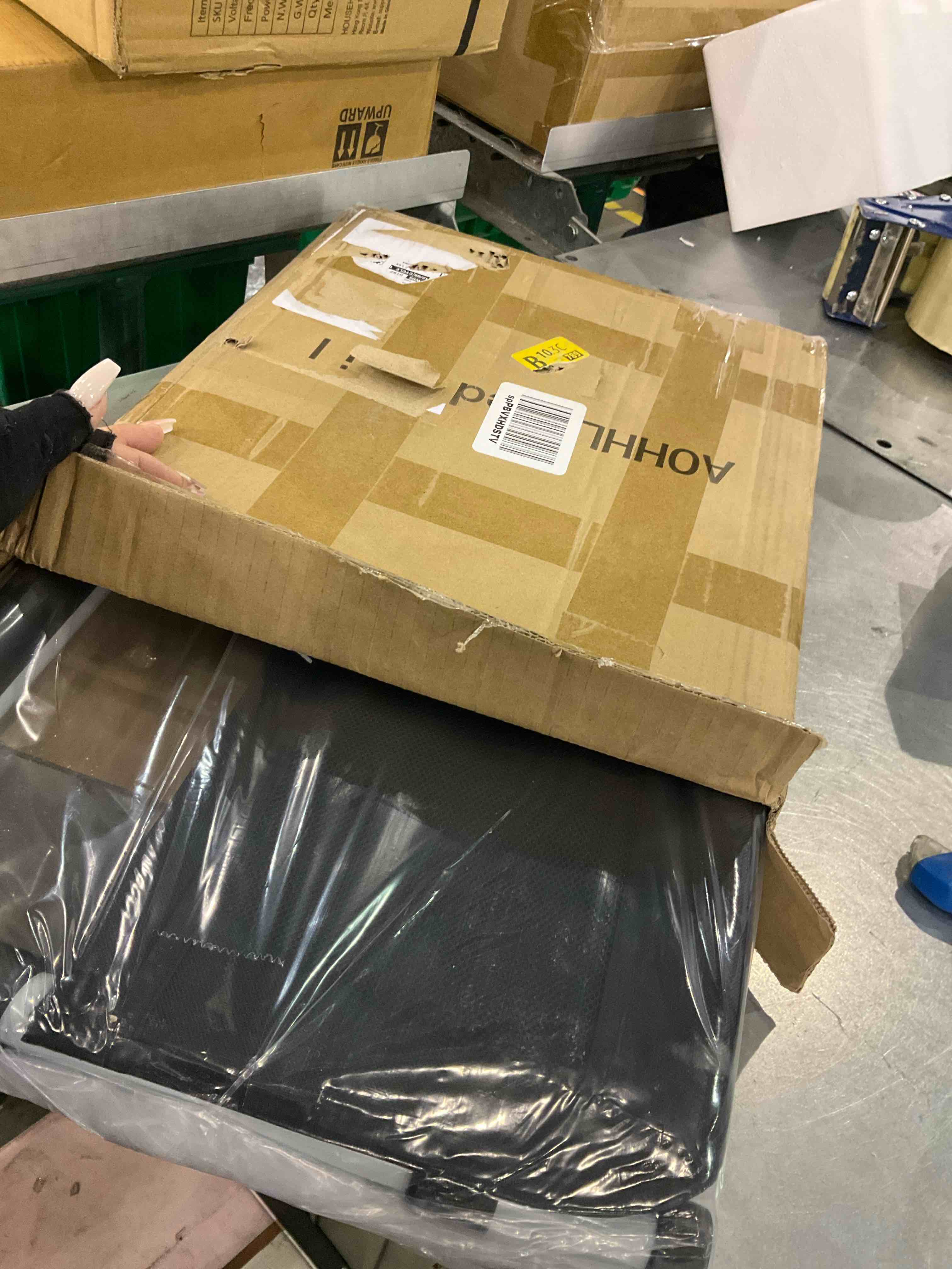 https://s3.amazonaws.com/lotting-images-prod/BargainHunt/EXS01020033_1708087533684.jpeg
