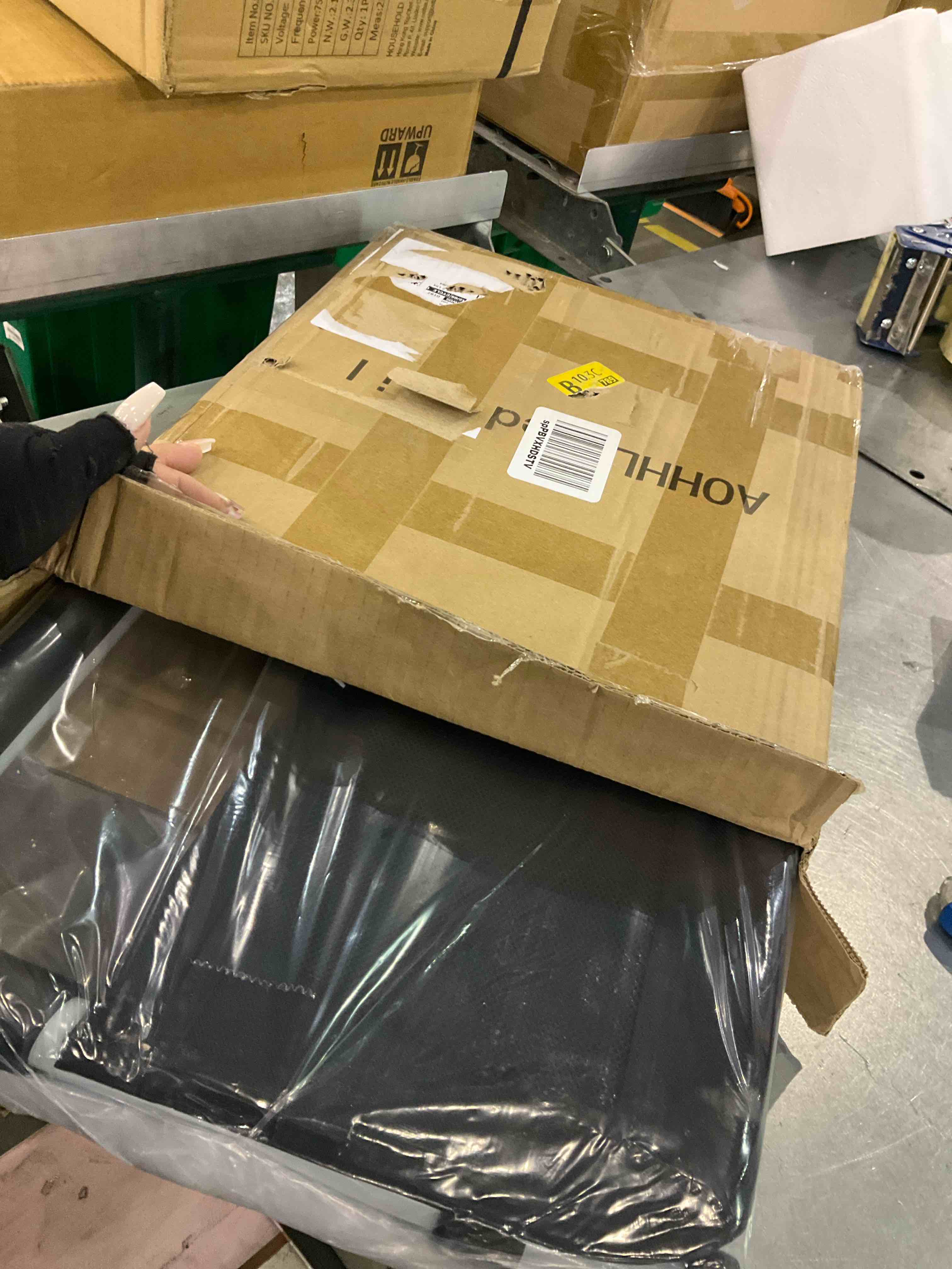 https://s3.amazonaws.com/lotting-images-prod/BargainHunt/EXS01020033_1708087534674.jpeg