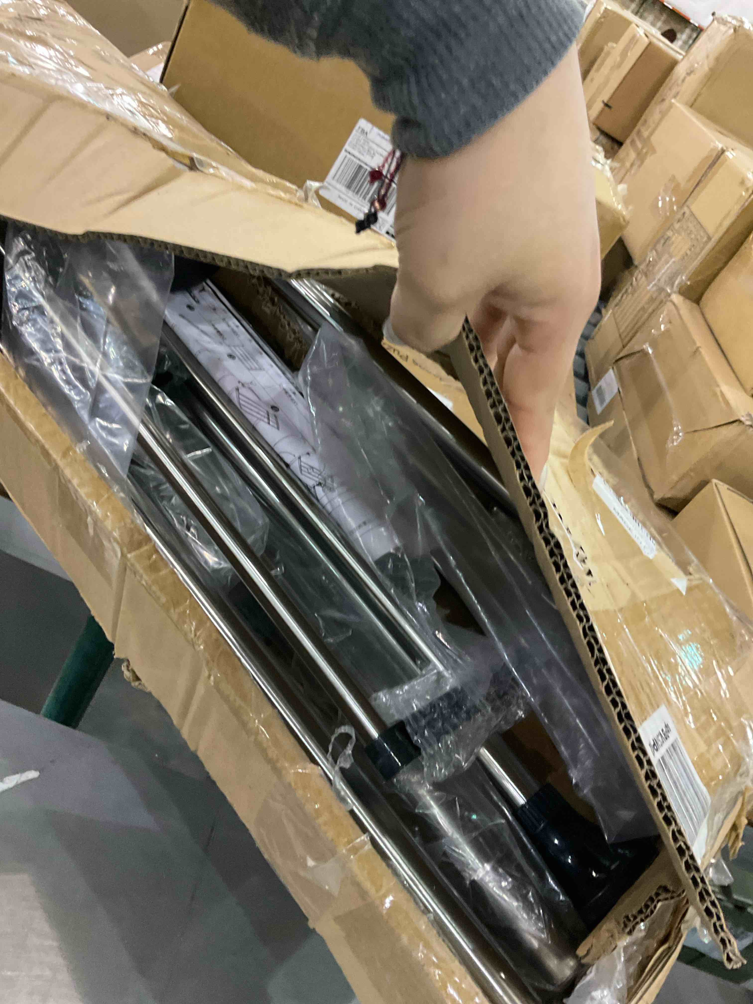https://s3.amazonaws.com/lotting-images-prod/BargainHunt/EXS01020109_1708345850644.jpeg