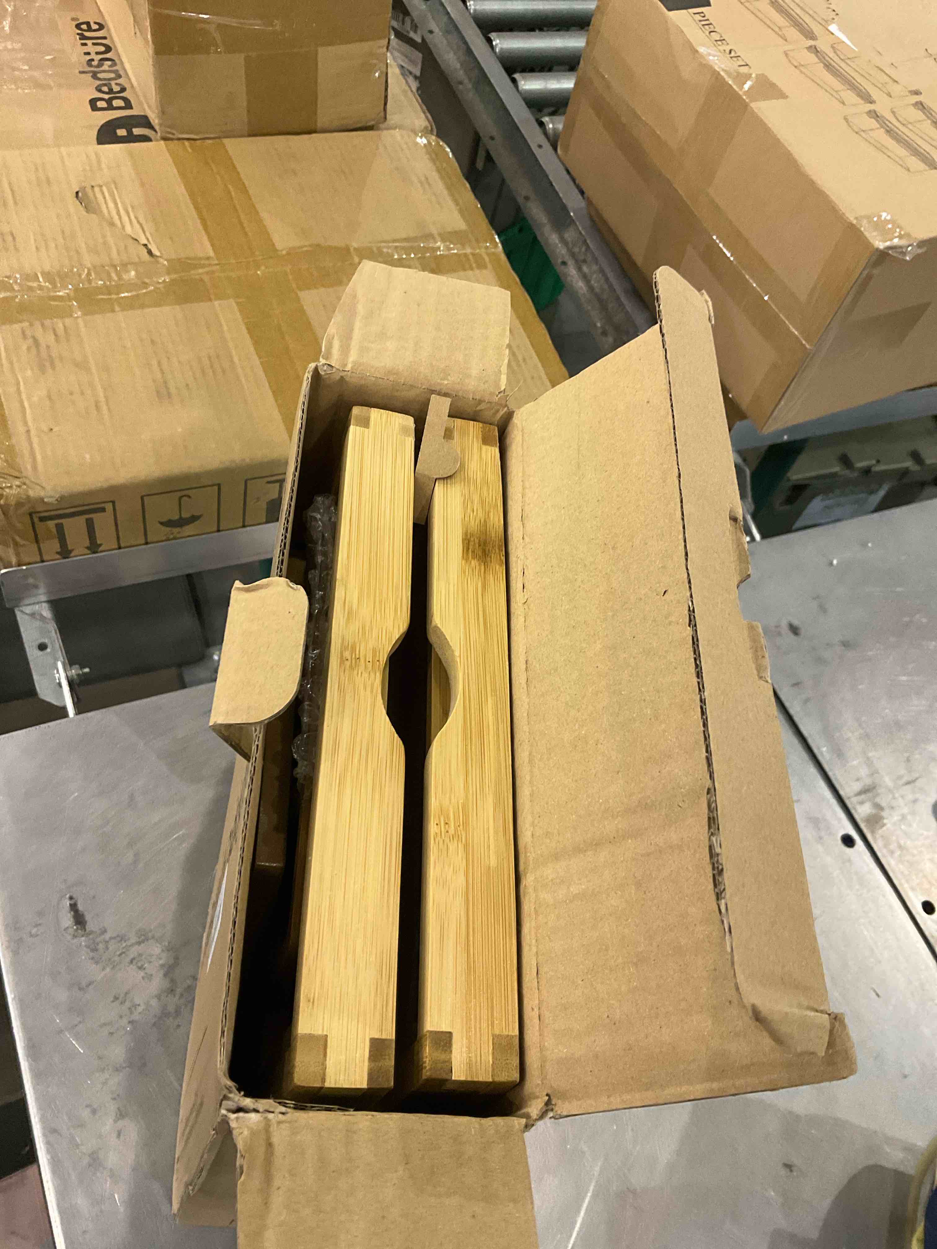 https://s3.amazonaws.com/lotting-images-prod/BargainHunt/EXS01020138_1708349413430.jpeg