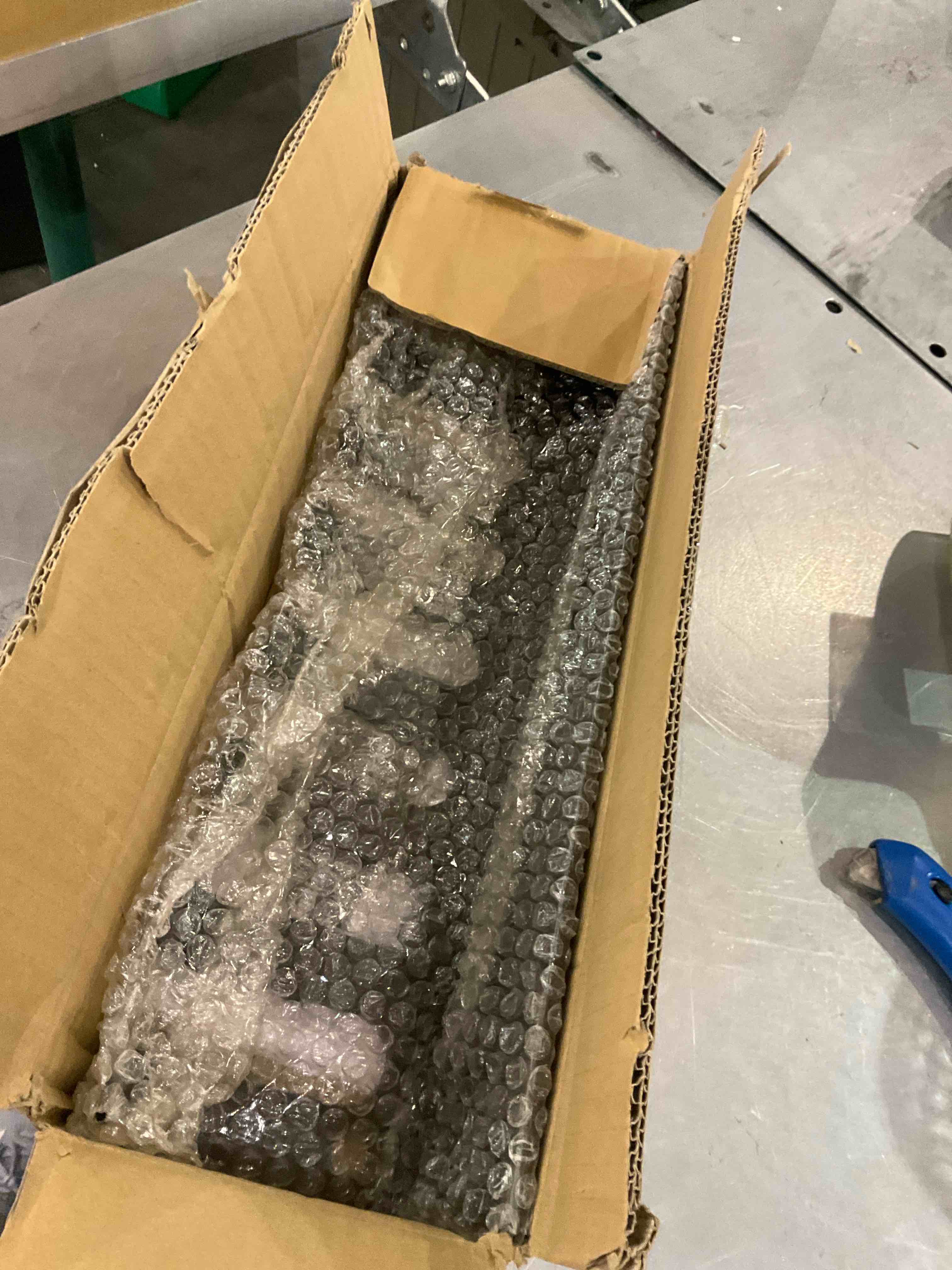 https://s3.amazonaws.com/lotting-images-prod/BargainHunt/EXS01020143_1708349936223.jpeg