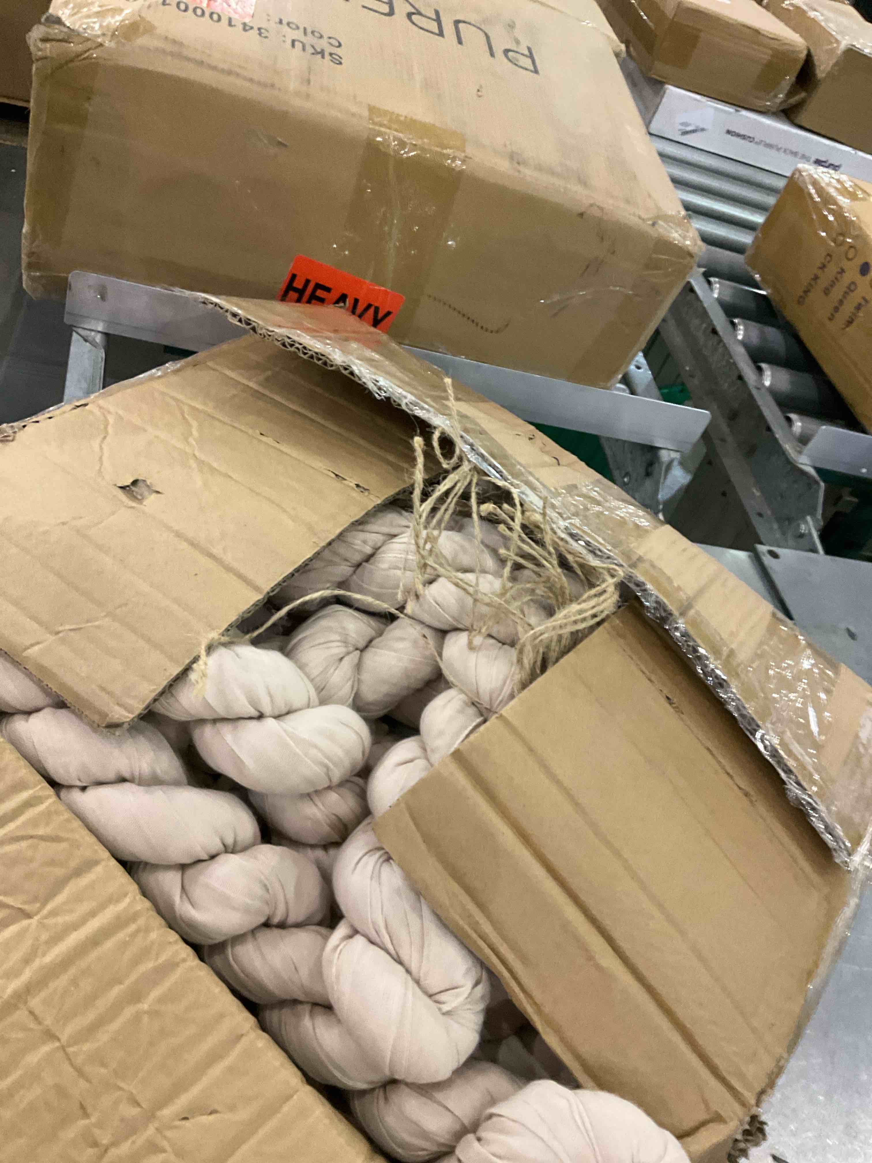 https://s3.amazonaws.com/lotting-images-prod/BargainHunt/EXS01020144_1708350101190.jpeg