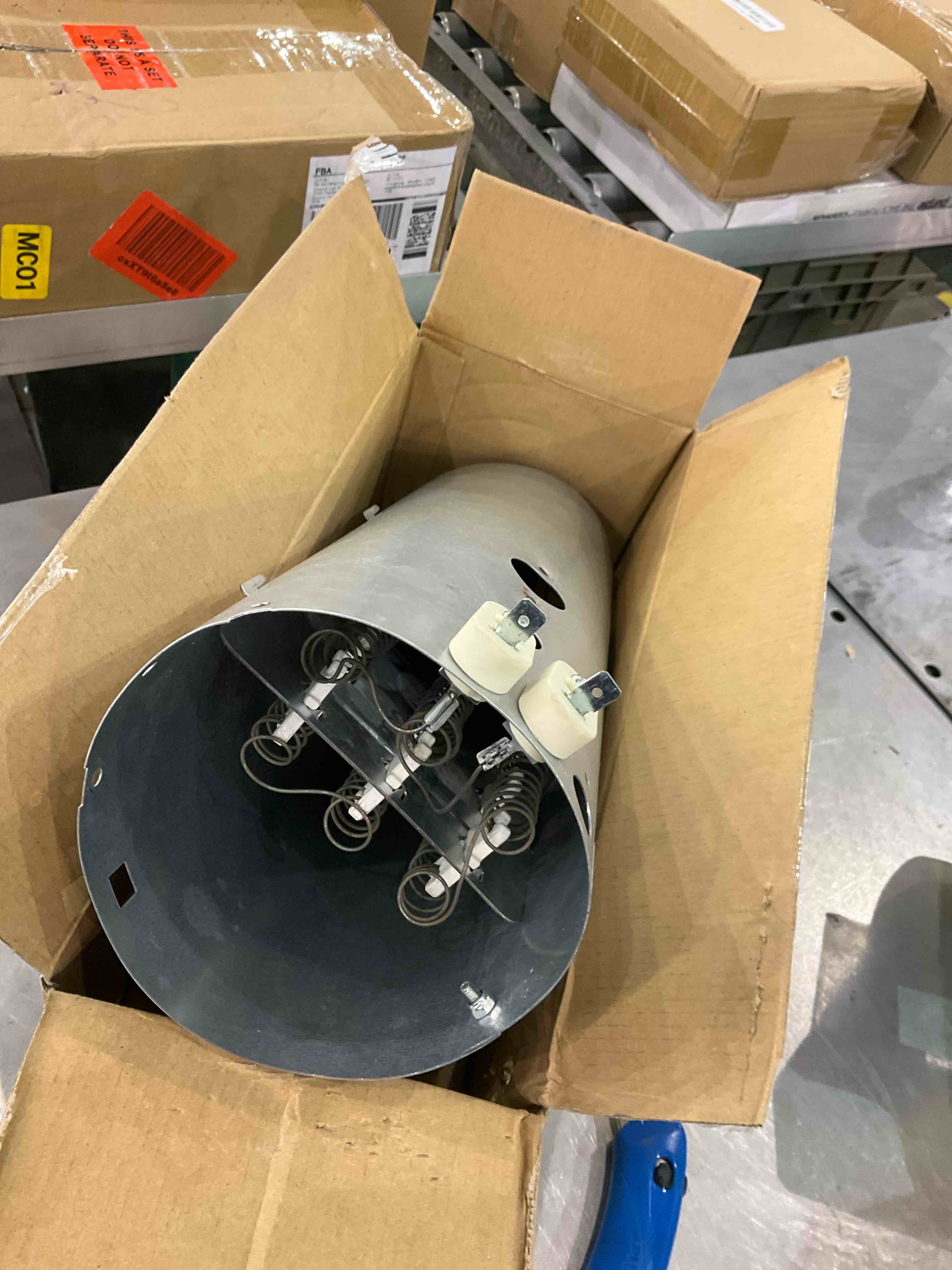 https://s3.amazonaws.com/lotting-images-prod/BargainHunt/EXS01020146_1708350257362.jpeg