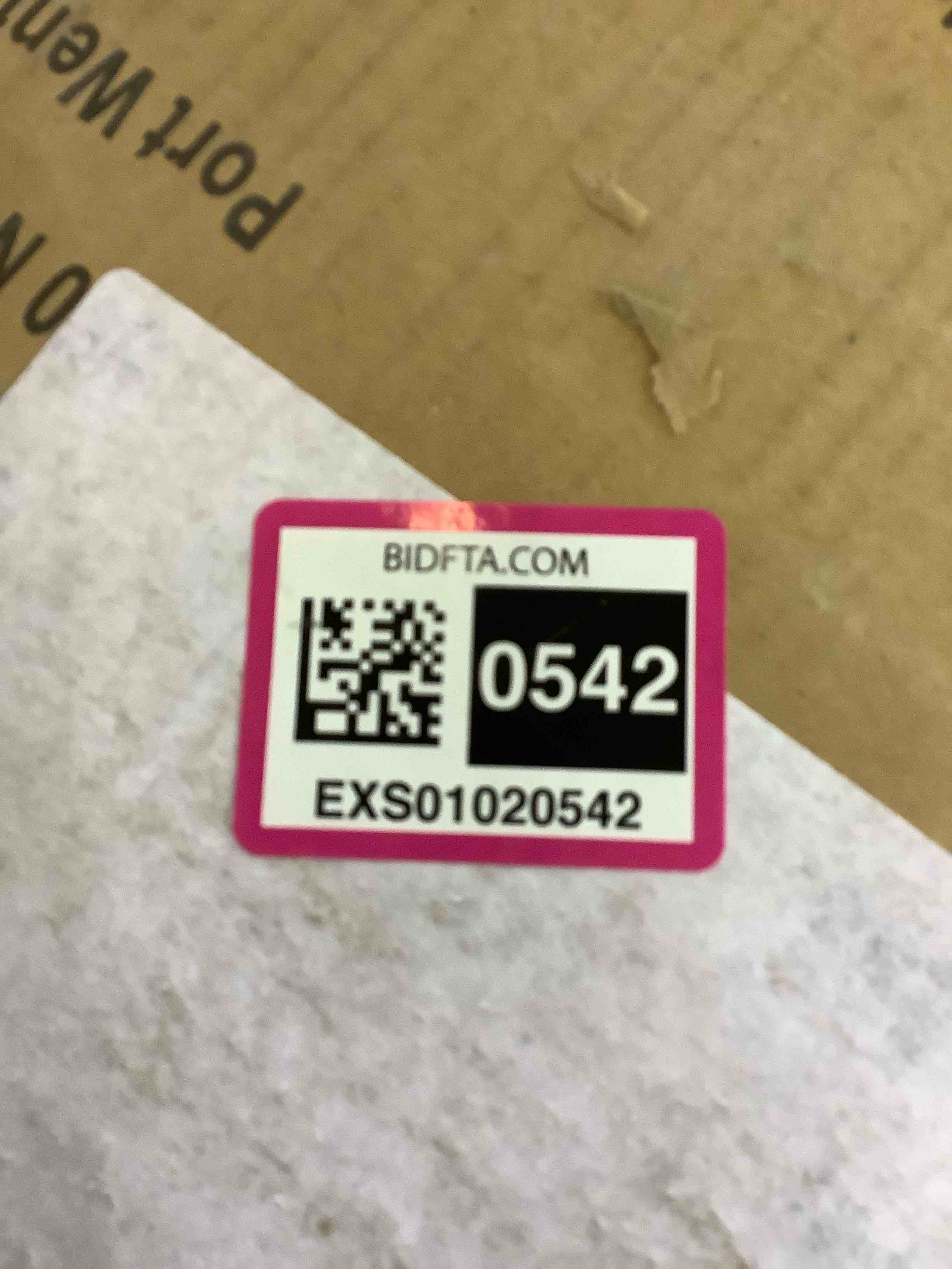 https://s3.amazonaws.com/lotting-images-prod/BargainHunt/EXS01020542_1707421686836.jpeg