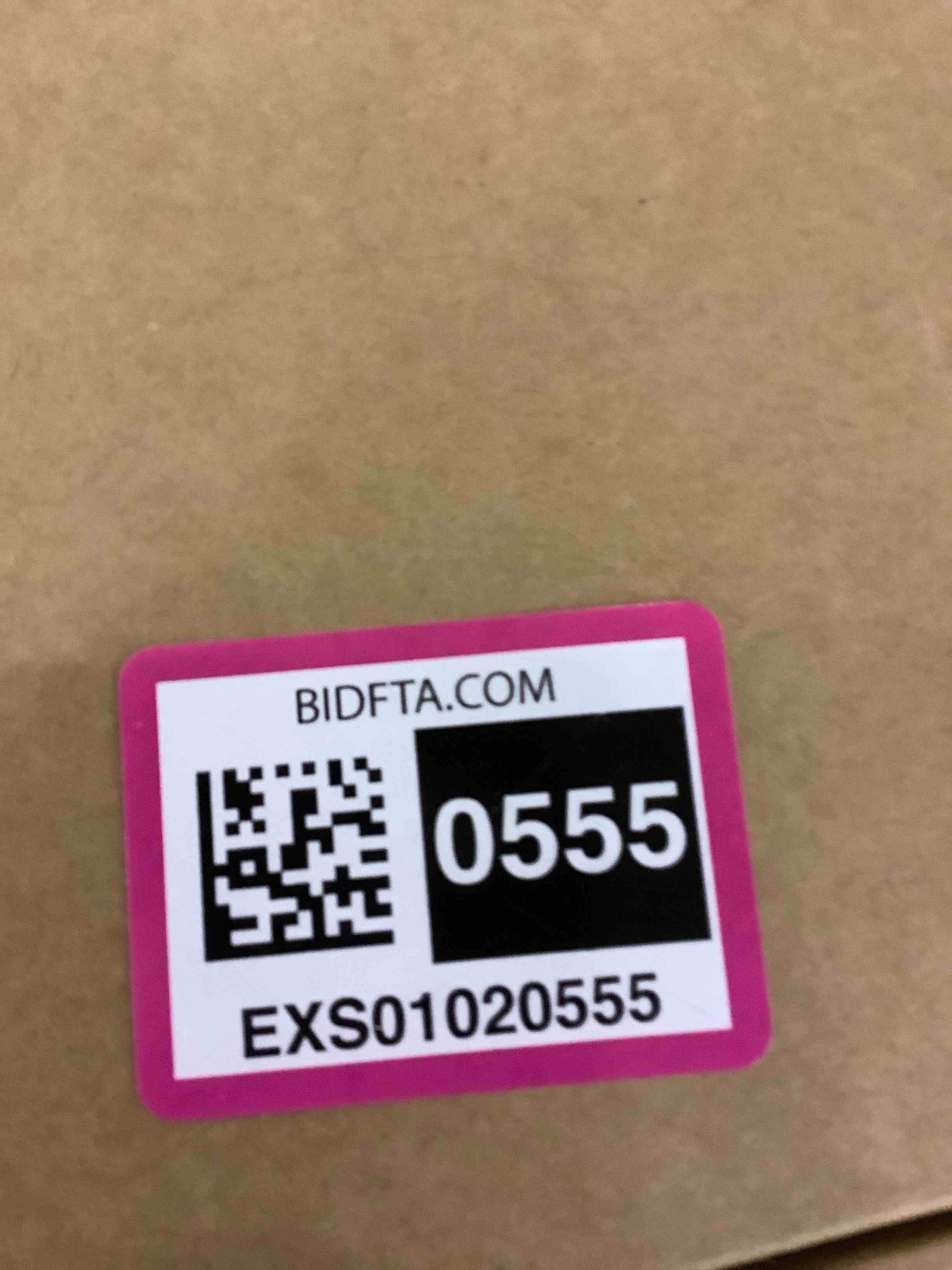https://s3.amazonaws.com/lotting-images-prod/BargainHunt/EXS01020555_1707481029217.jpeg
