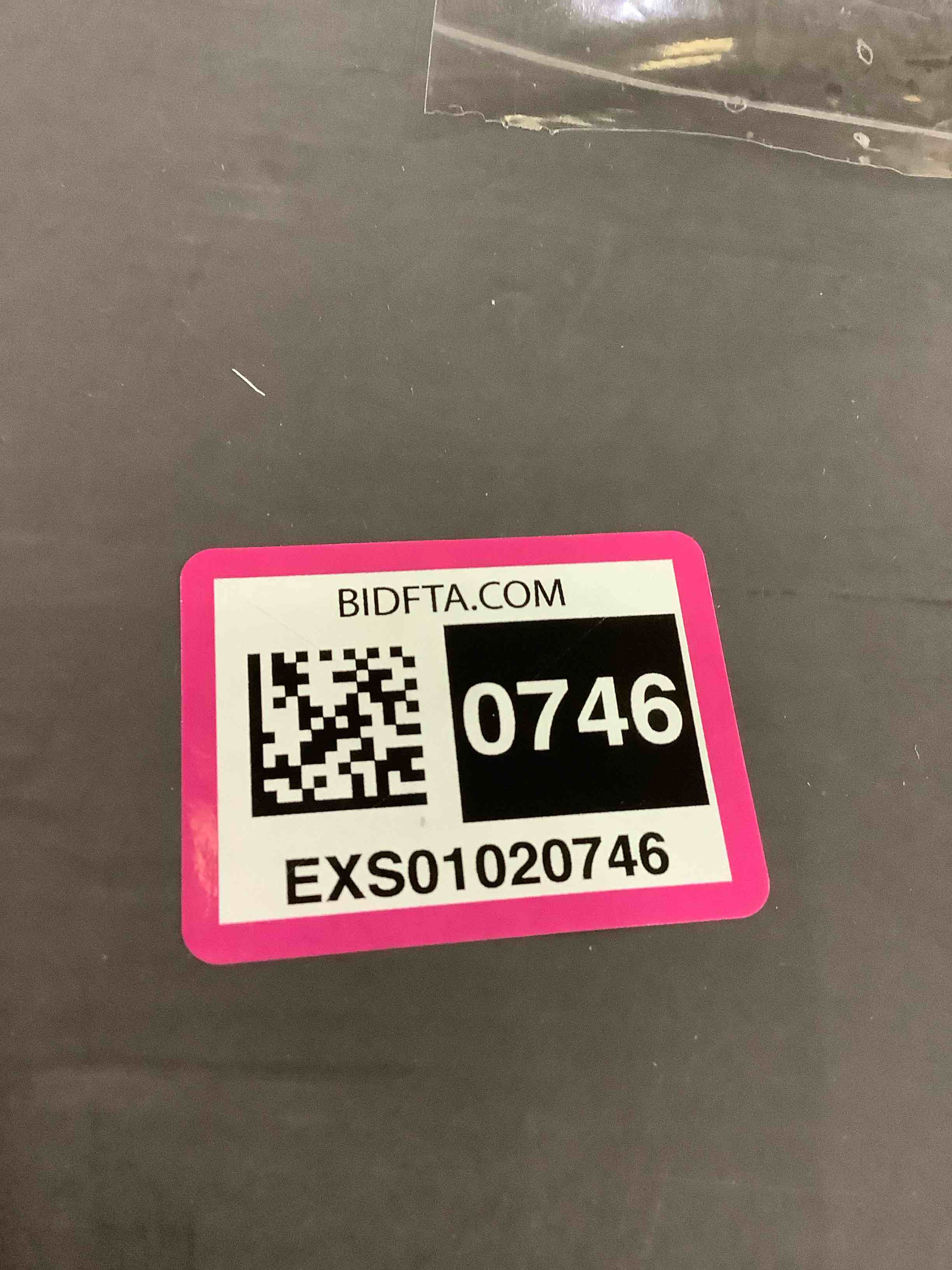 https://s3.amazonaws.com/lotting-images-prod/BargainHunt/EXS01020746_1707751698635.jpeg