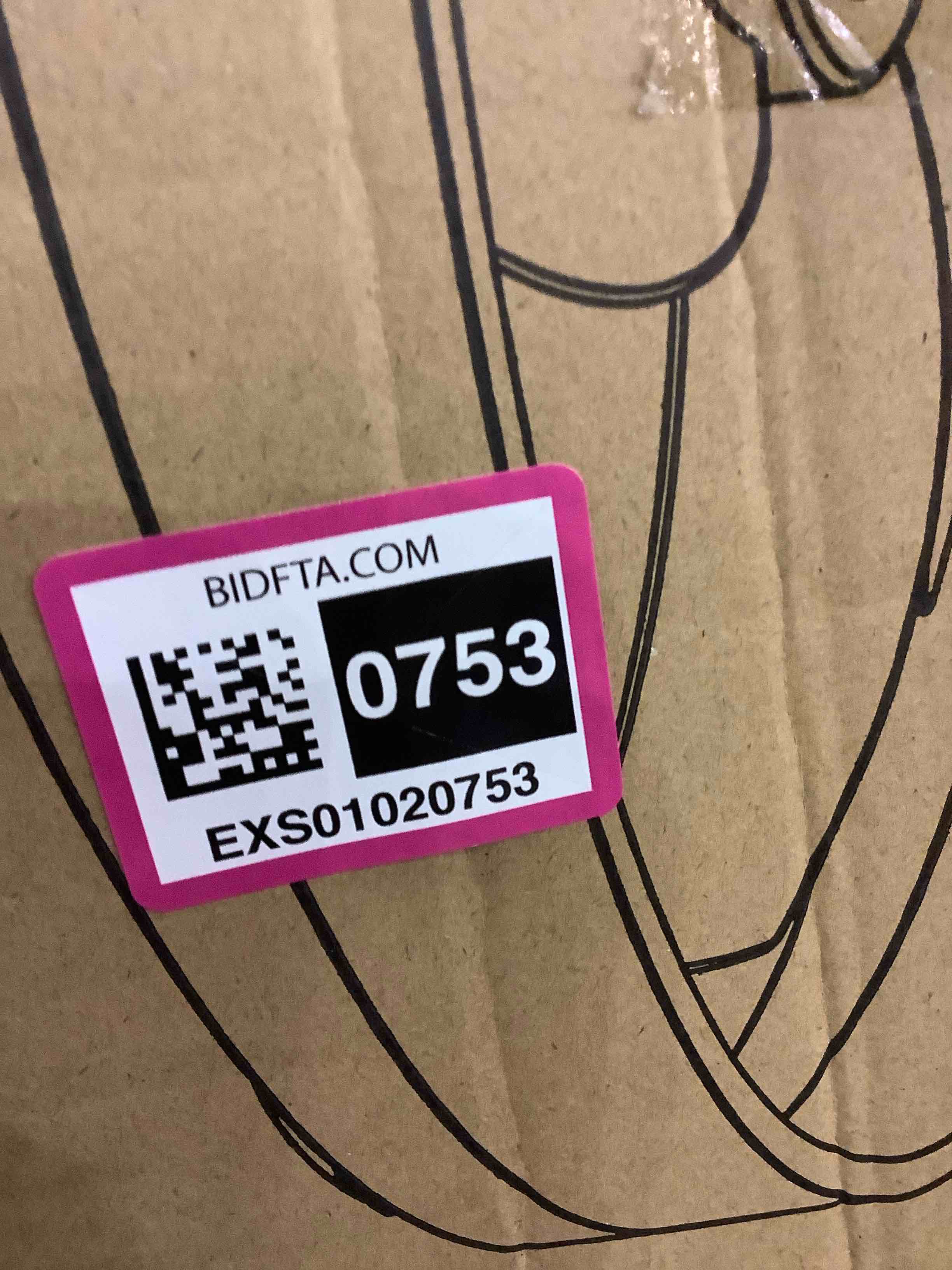 https://s3.amazonaws.com/lotting-images-prod/BargainHunt/EXS01020753_1707751854603.jpeg