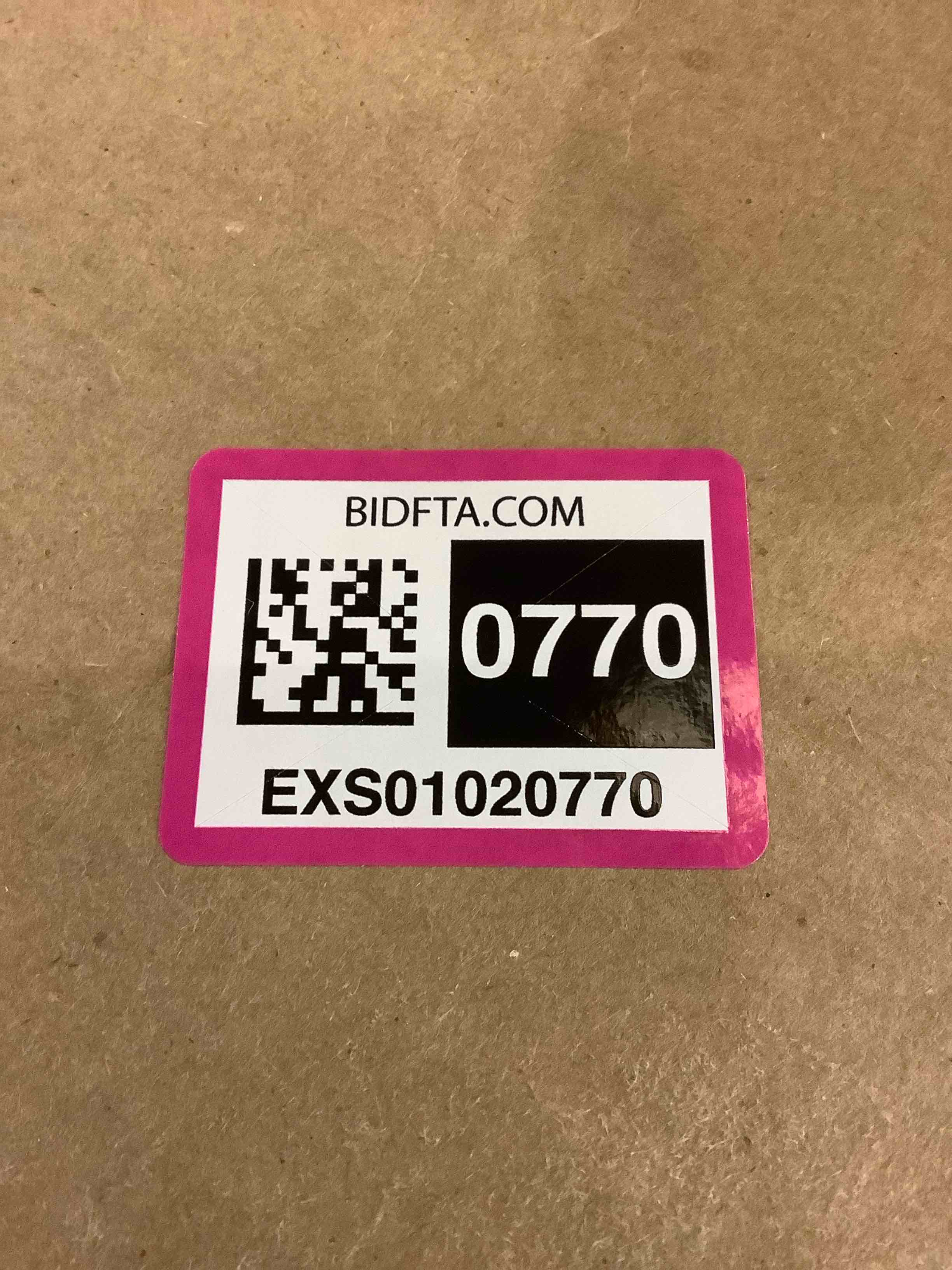 https://s3.amazonaws.com/lotting-images-prod/BargainHunt/EXS01020770_1707753660759.jpeg