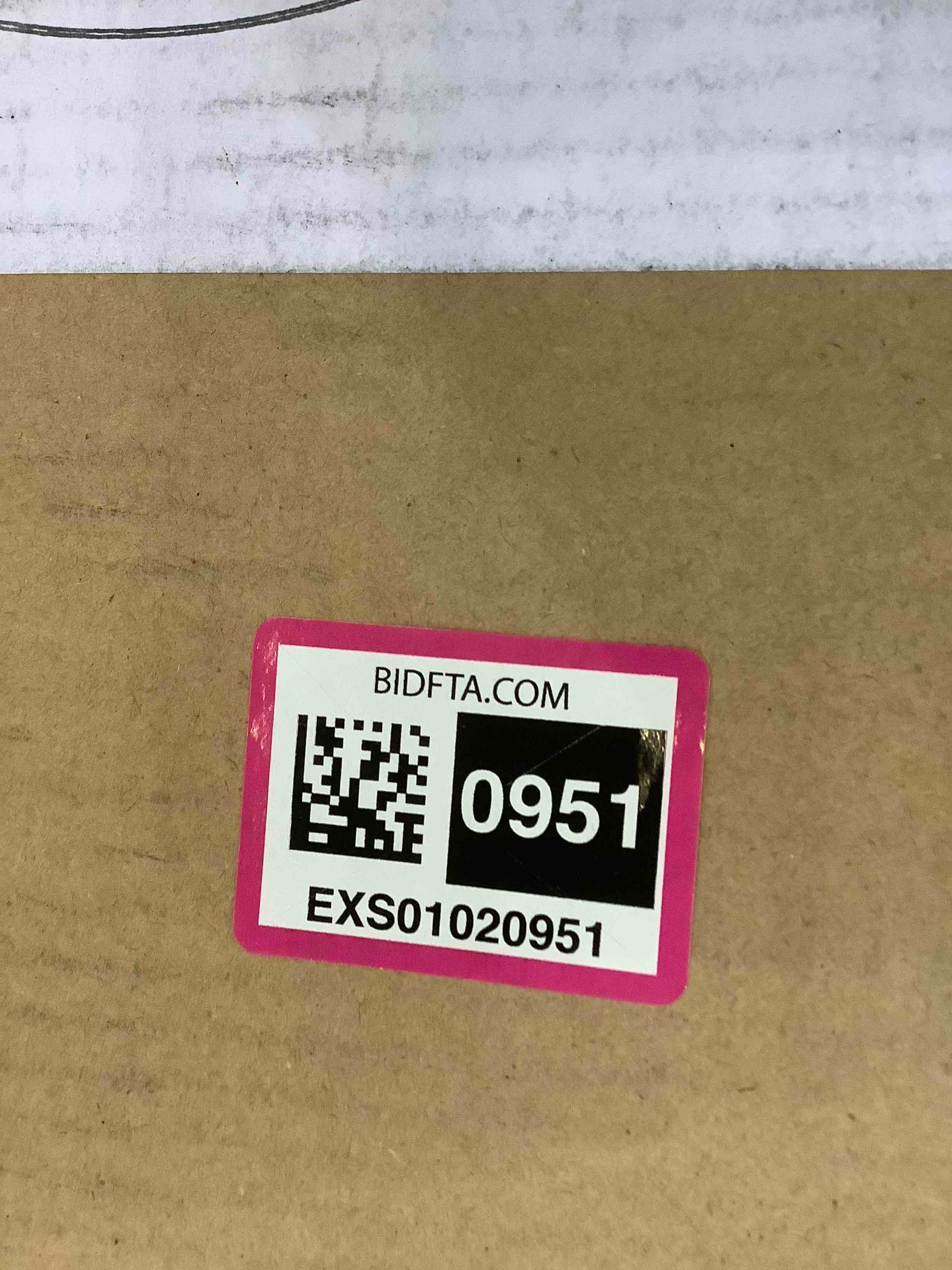 https://s3.amazonaws.com/lotting-images-prod/BargainHunt/EXS01020951_1707852905853.jpeg