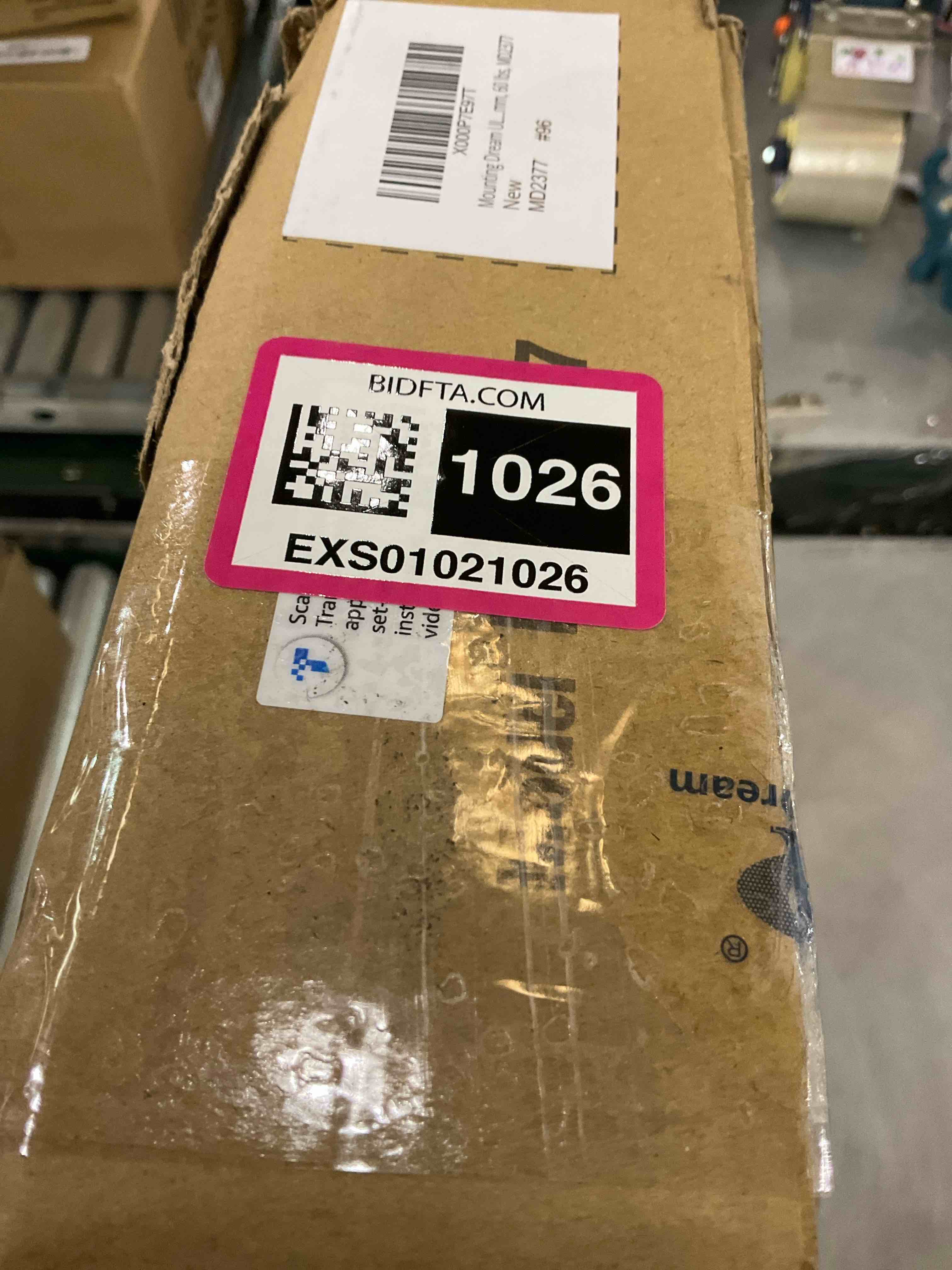 https://s3.amazonaws.com/lotting-images-prod/BargainHunt/EXS01021026_1706804768995.jpeg