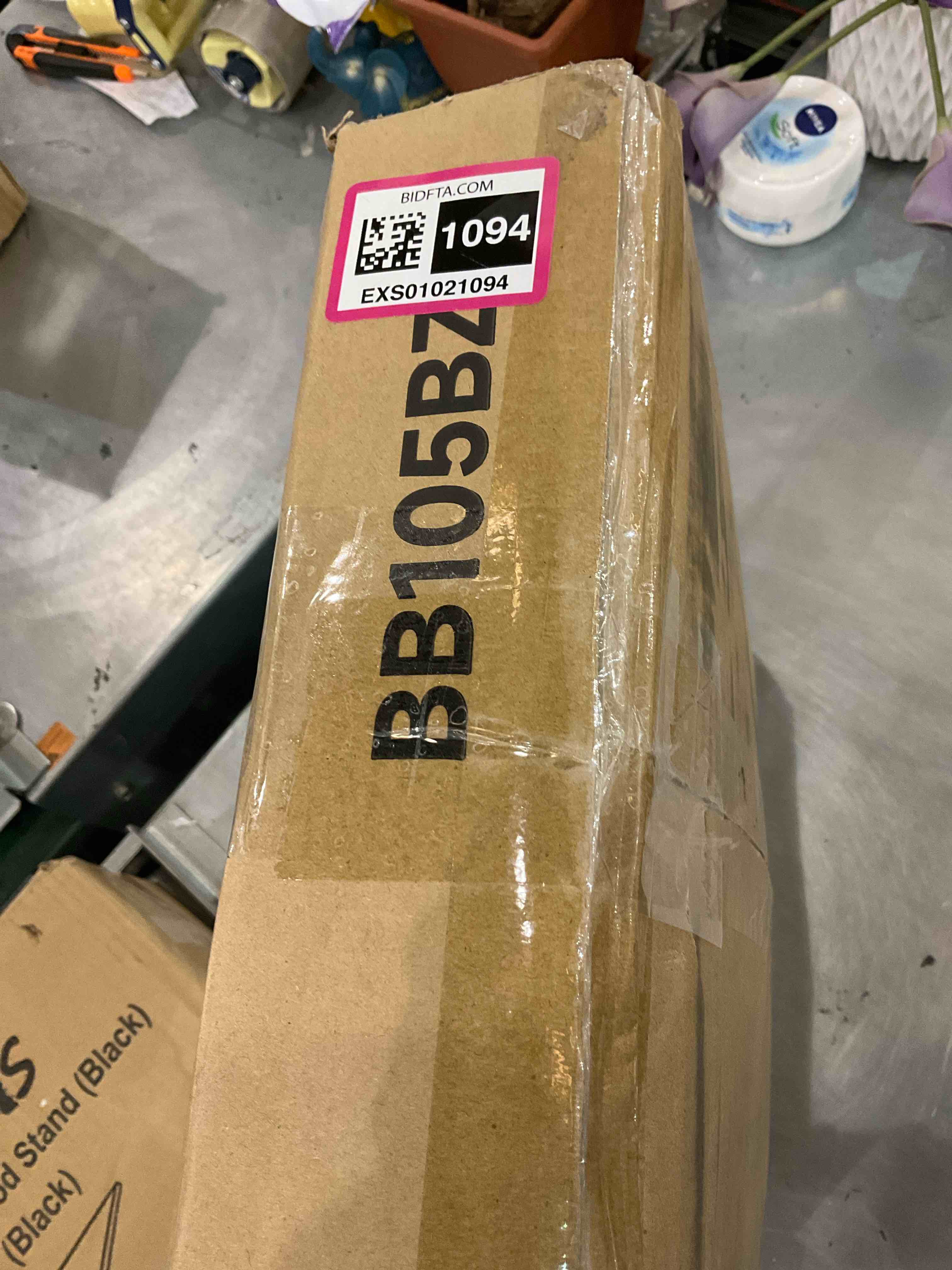 https://s3.amazonaws.com/lotting-images-prod/BargainHunt/EXS01021094_1706817970307.jpeg