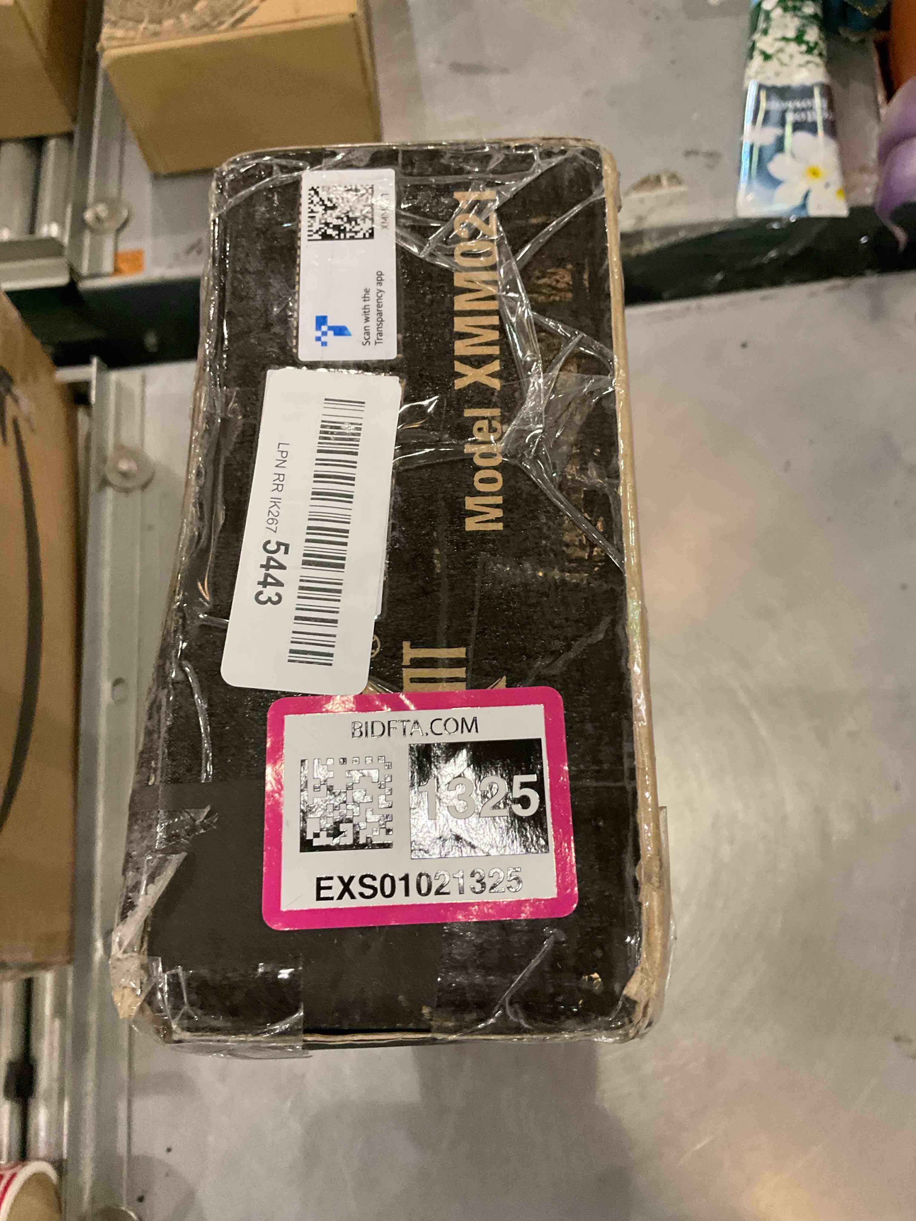 https://s3.amazonaws.com/lotting-images-prod/BargainHunt/EXS01021325_1707231169838.jpeg