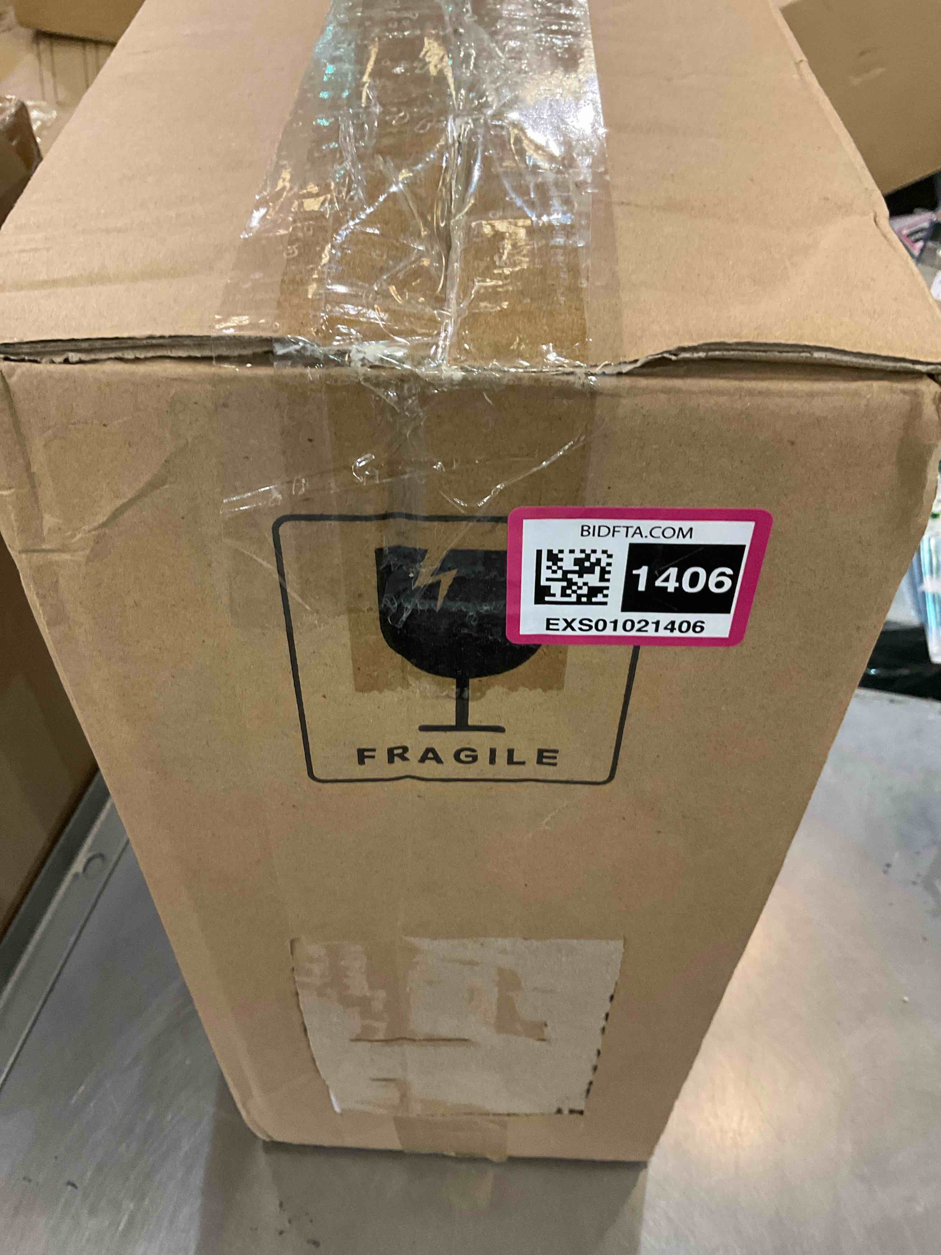 https://s3.amazonaws.com/lotting-images-prod/BargainHunt/EXS01021406_1707242872080.jpeg