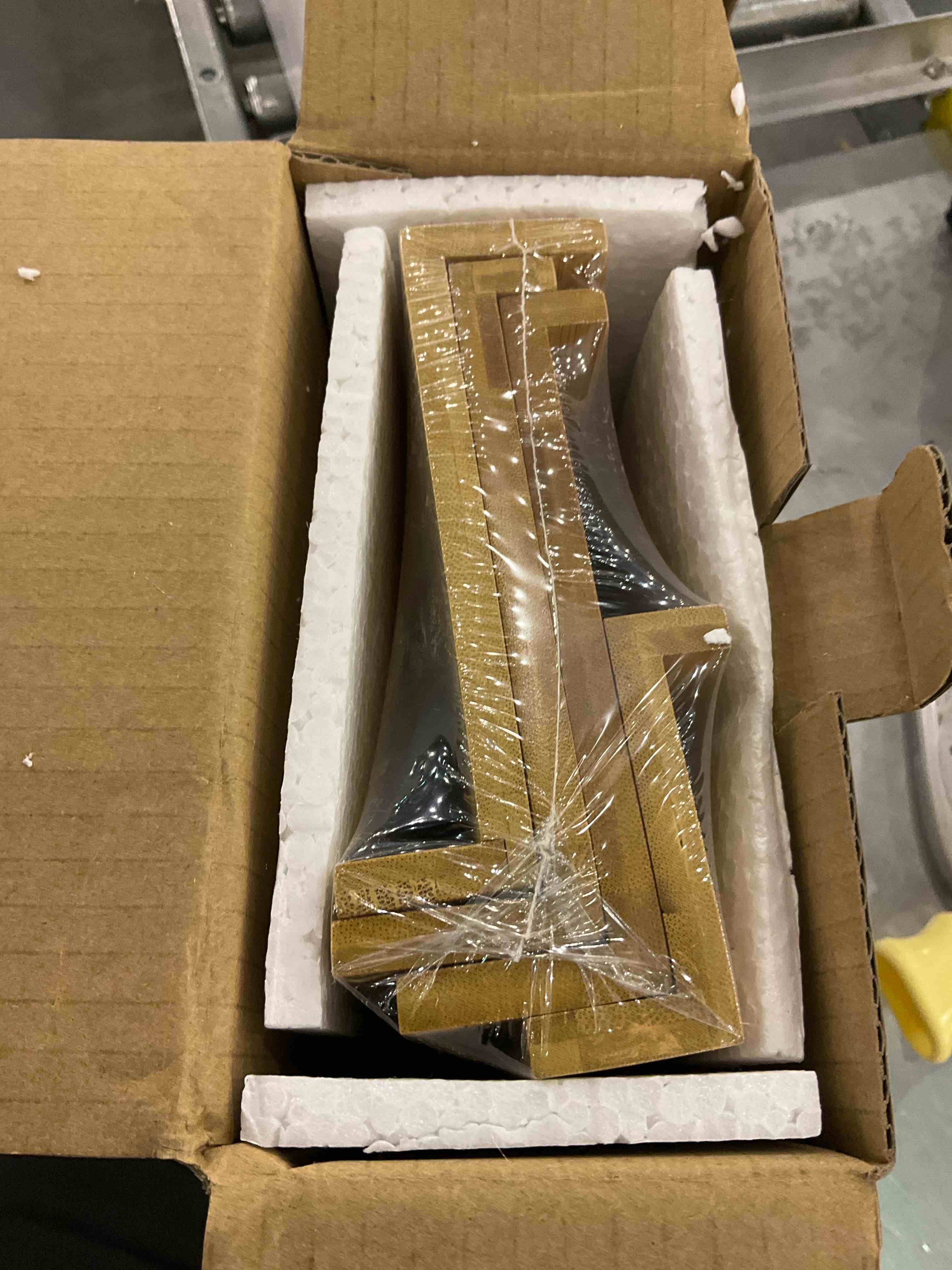 https://s3.amazonaws.com/lotting-images-prod/BargainHunt/EXS01021511_1707402590137.jpeg