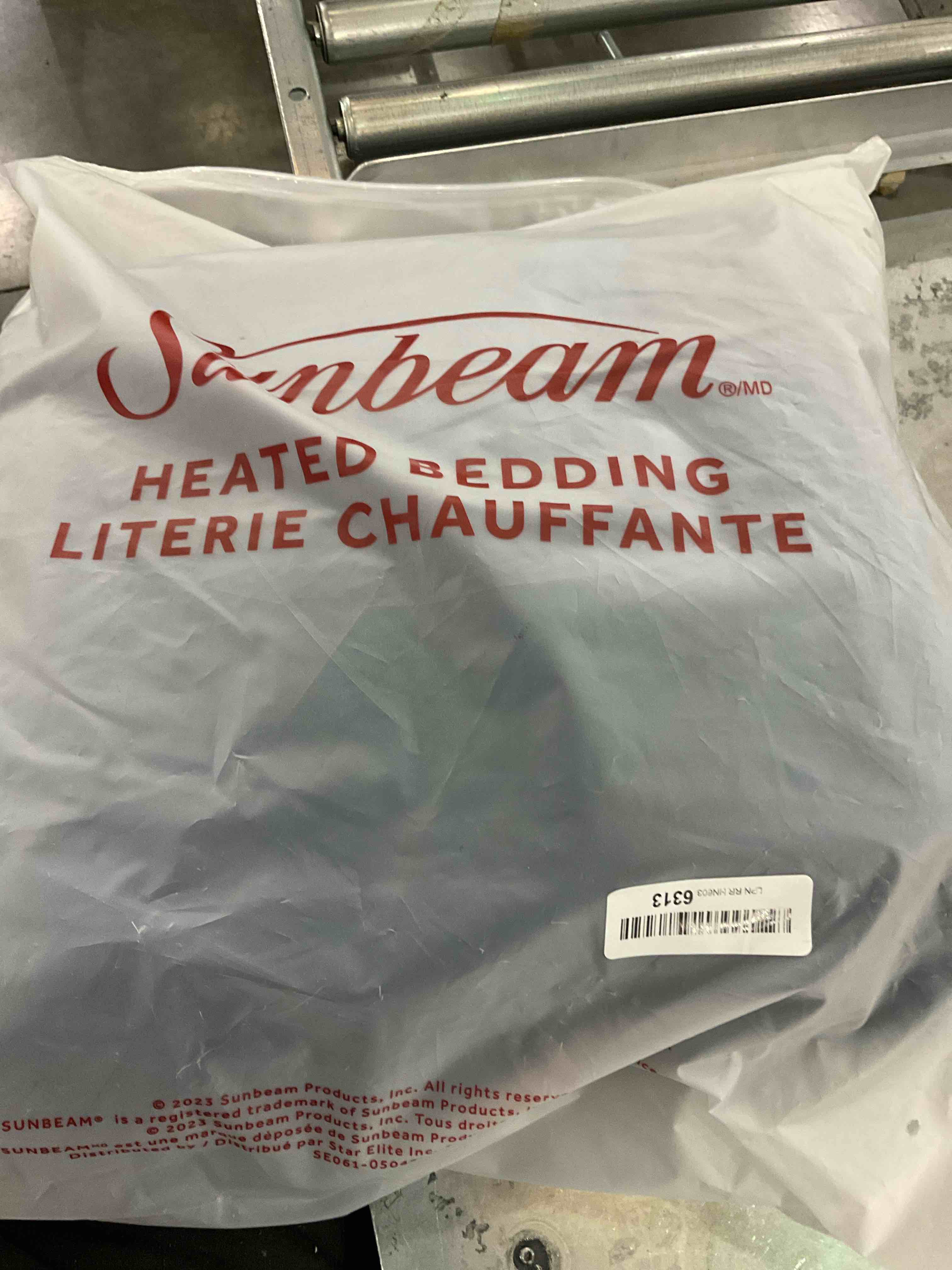 https://s3.amazonaws.com/lotting-images-prod/BargainHunt/EXS01021561_1707406559117.jpeg