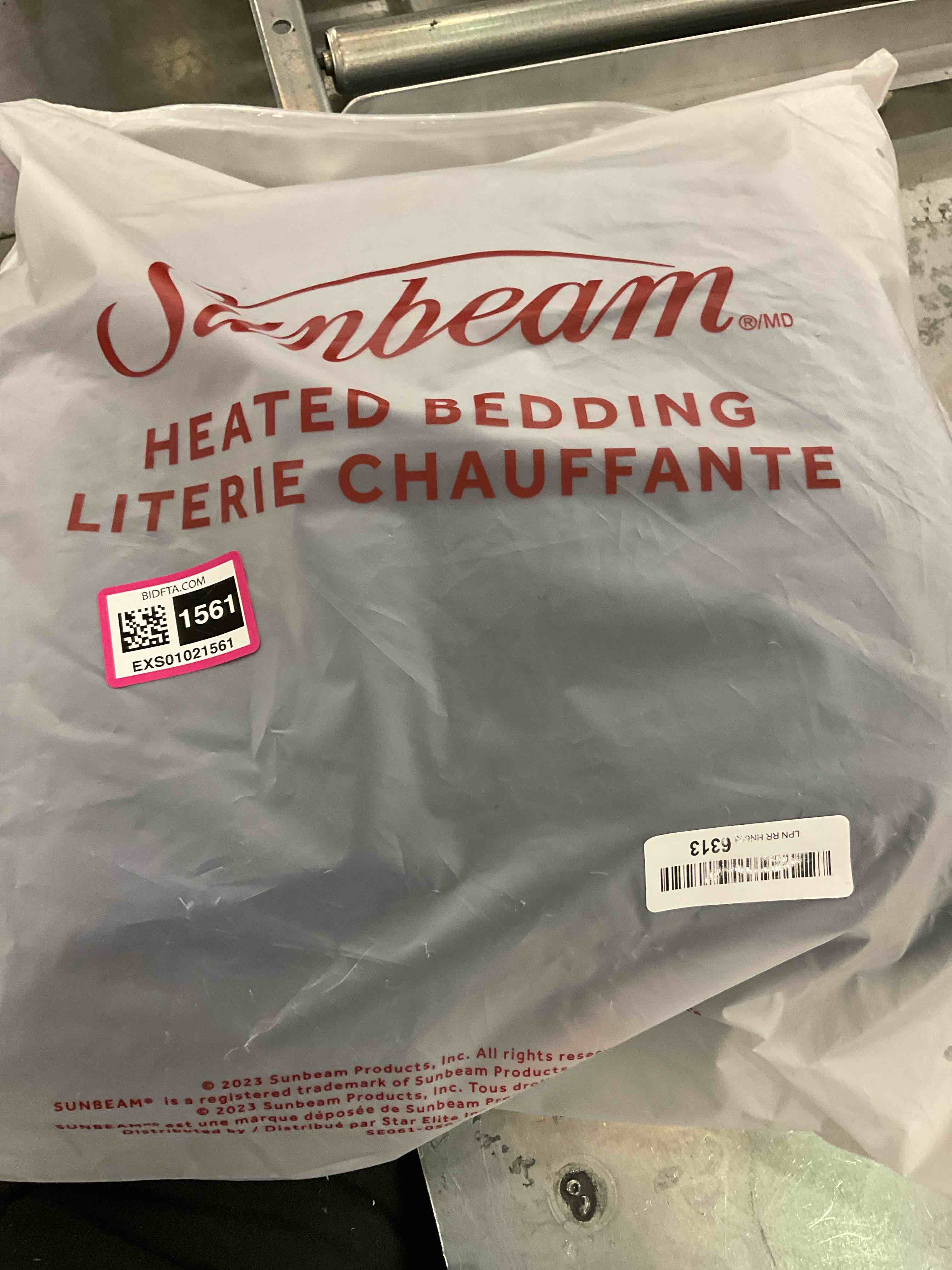 https://s3.amazonaws.com/lotting-images-prod/BargainHunt/EXS01021561_1707406564456.jpeg
