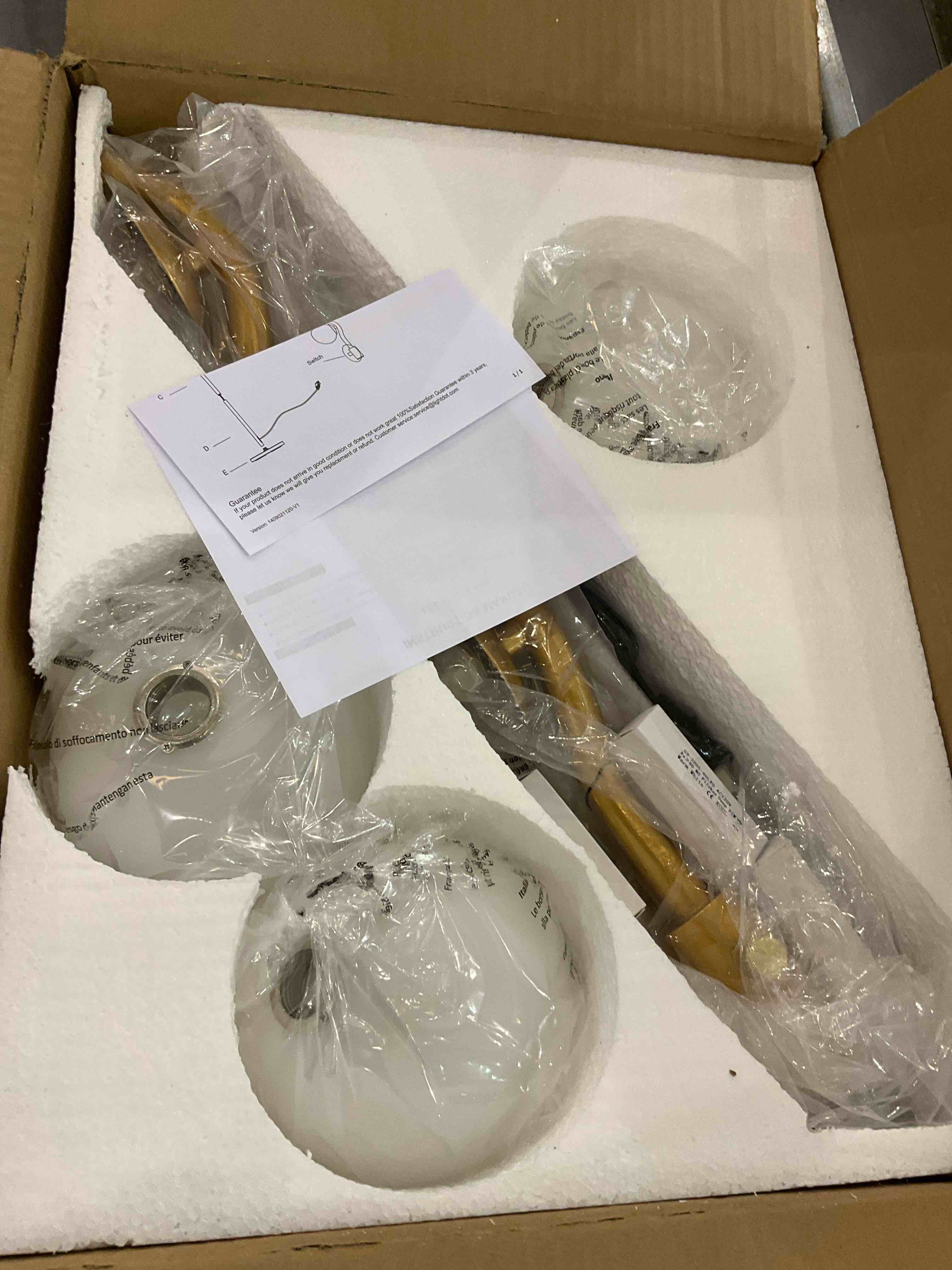 https://s3.amazonaws.com/lotting-images-prod/BargainHunt/EXS01021568_1707407143918.jpeg