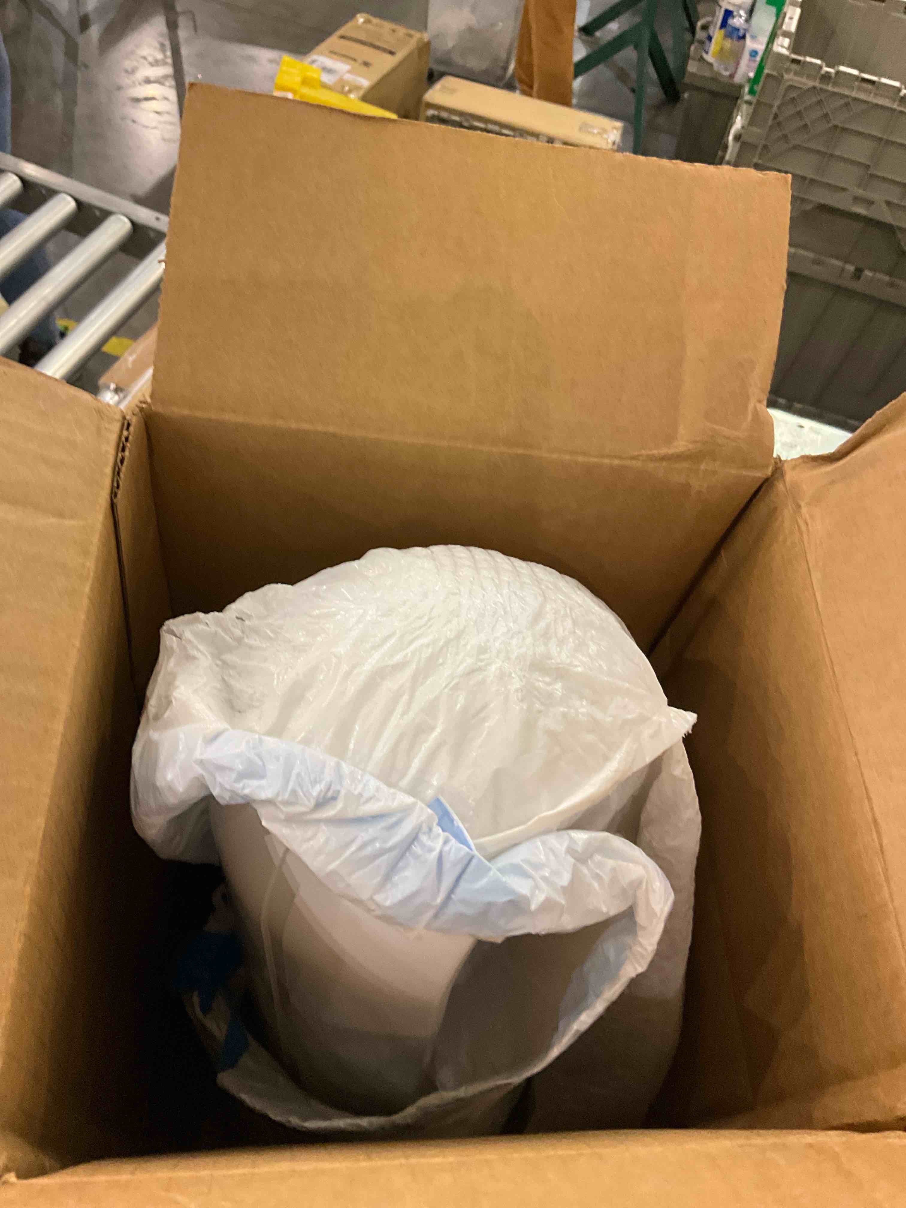 https://s3.amazonaws.com/lotting-images-prod/BargainHunt/EXS01021741_1707497146241.jpeg